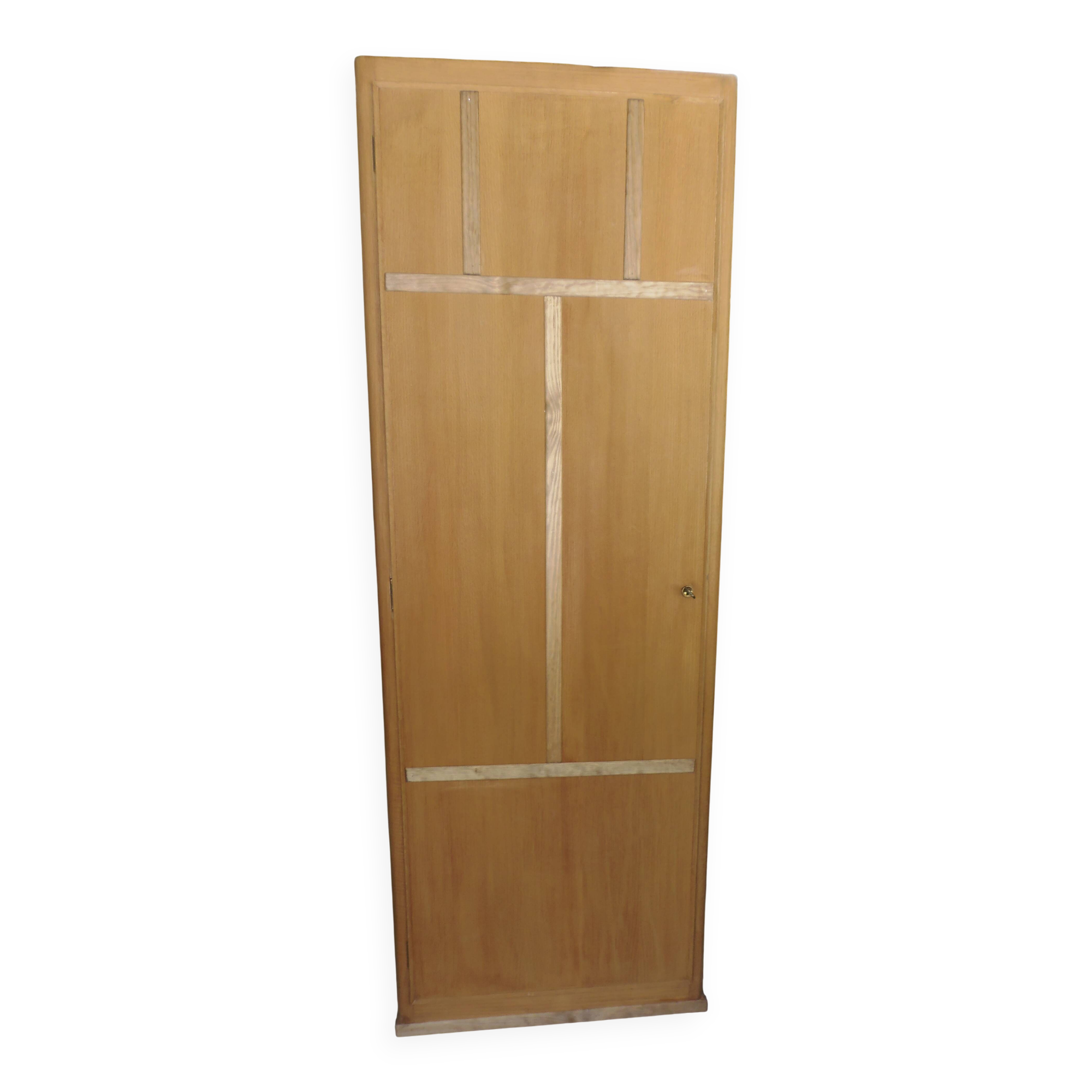 Armoire vintage en bois brut, étagères bois modulables