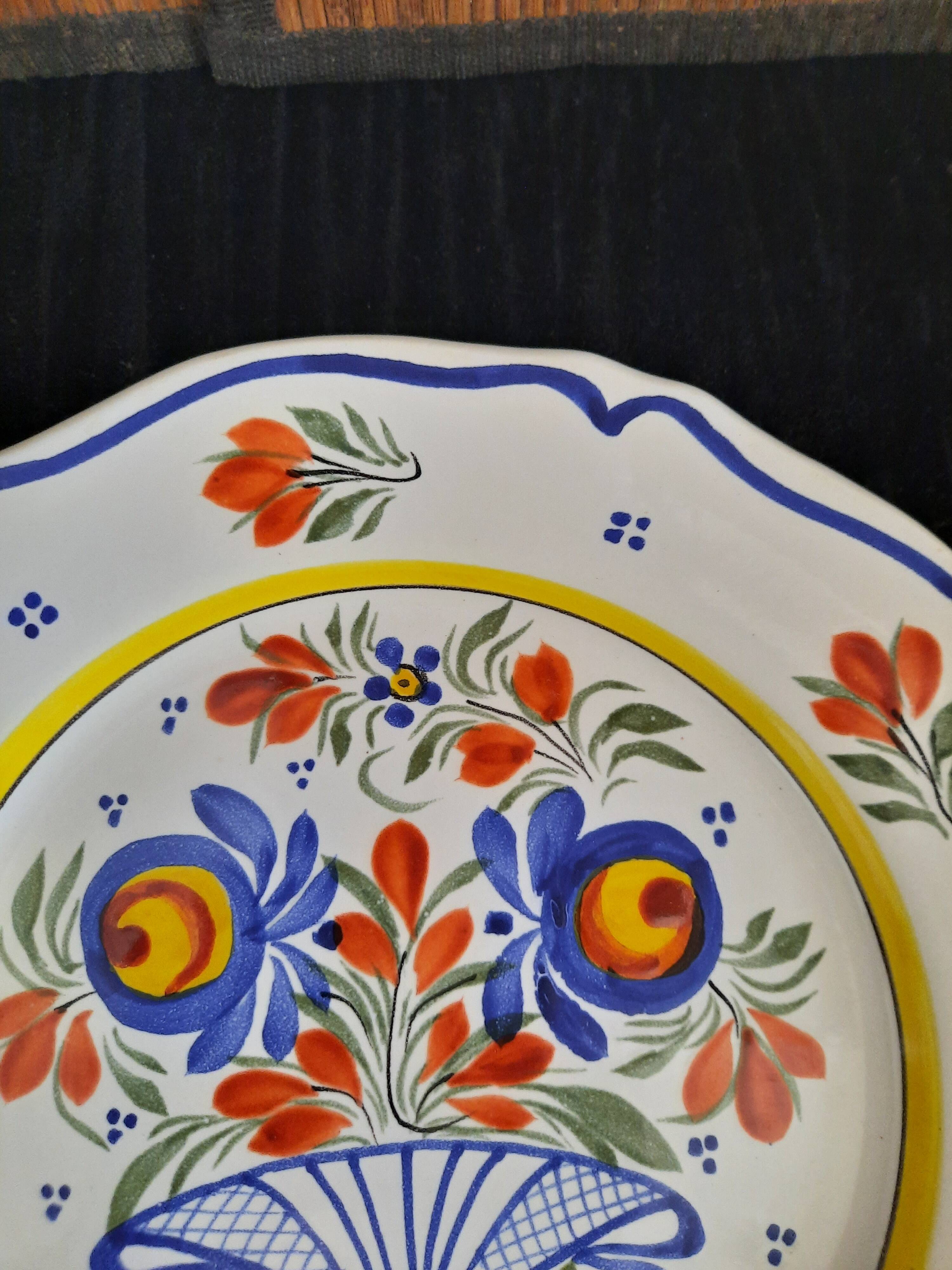 Old flat plate faience henriot quimper basket of flowers decor