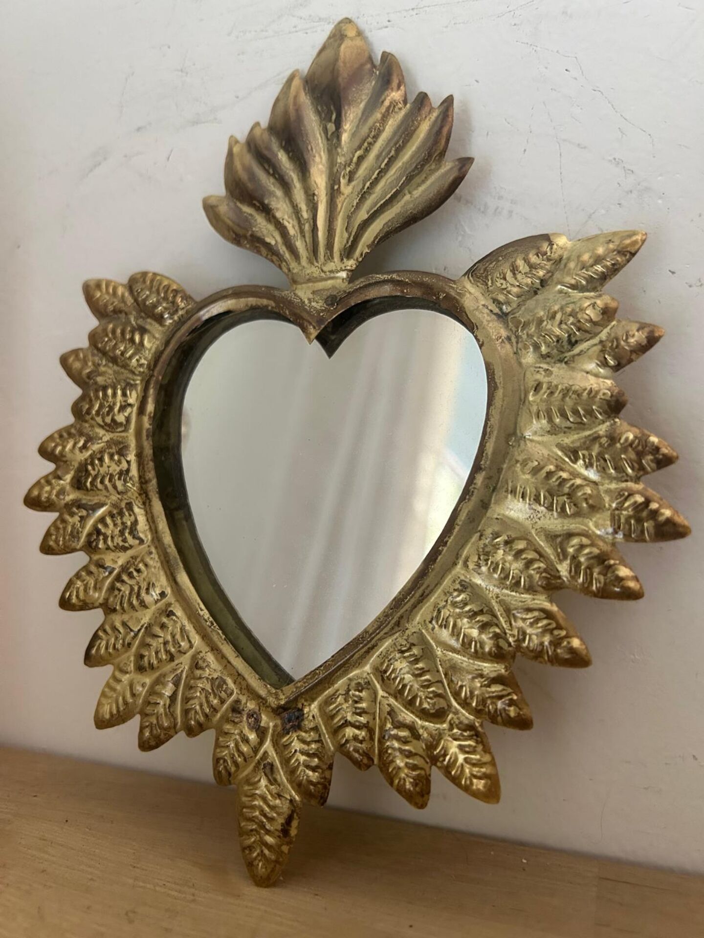 Ex voto doré coeur mural
