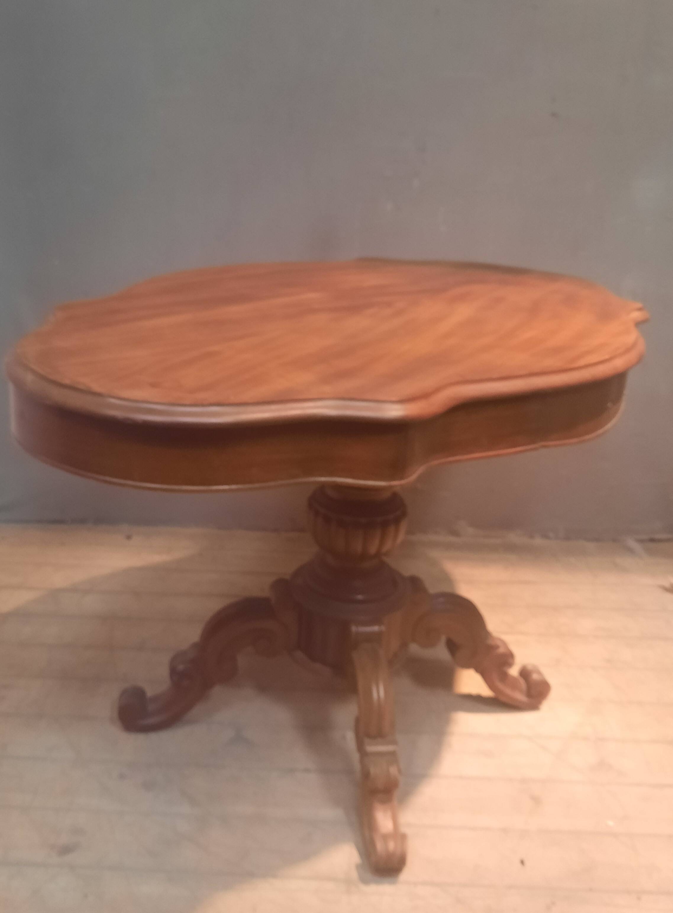 Napoleon III Violin Gueridon in Walnut