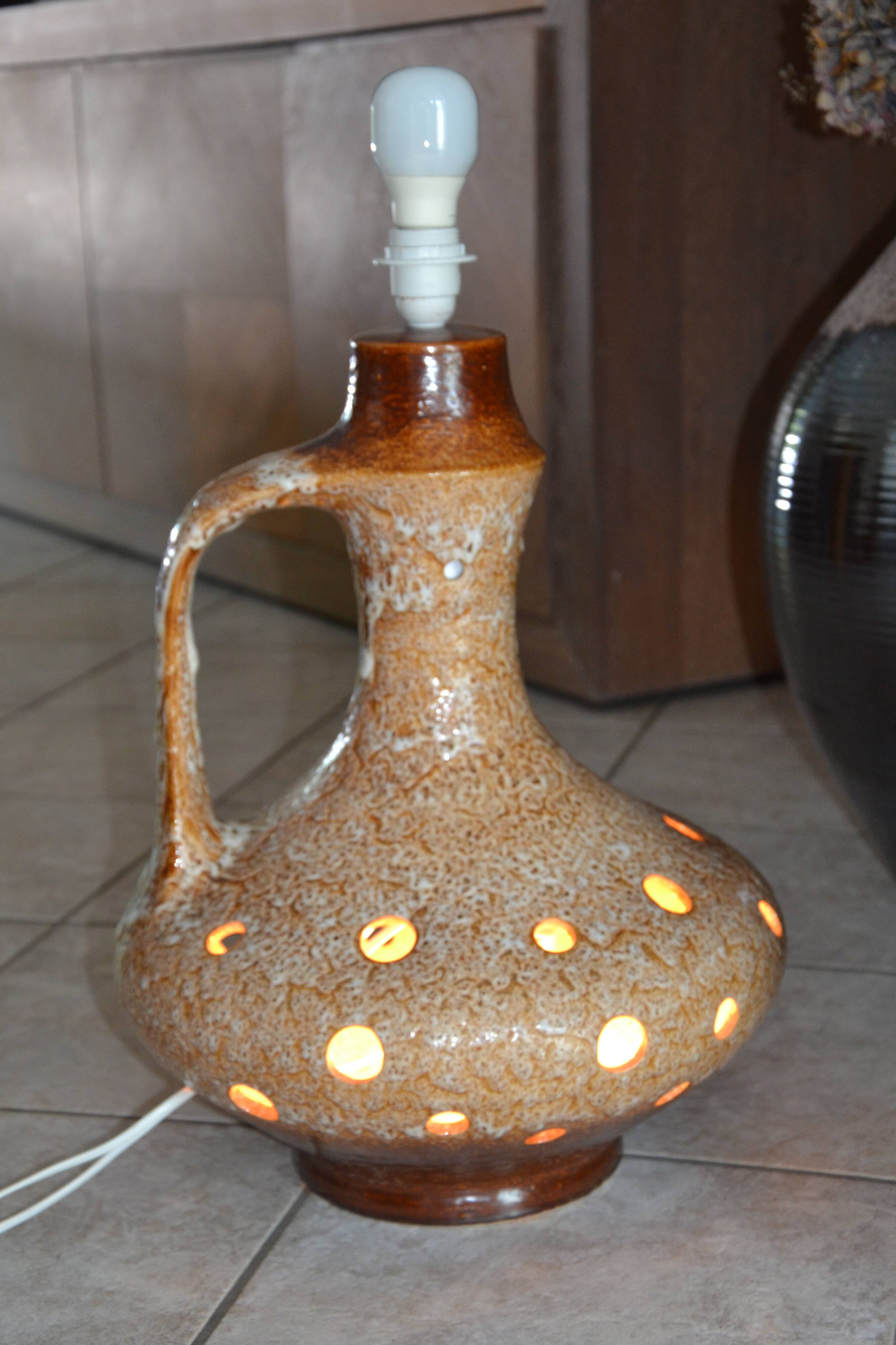Large floor lamp from the 60s-70s.
