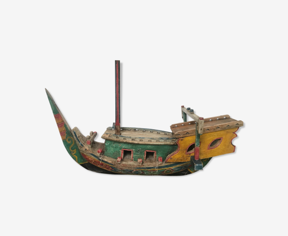 Bateau traditionel d'Asie
