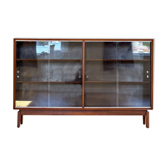 Display cabinet (by Minty)