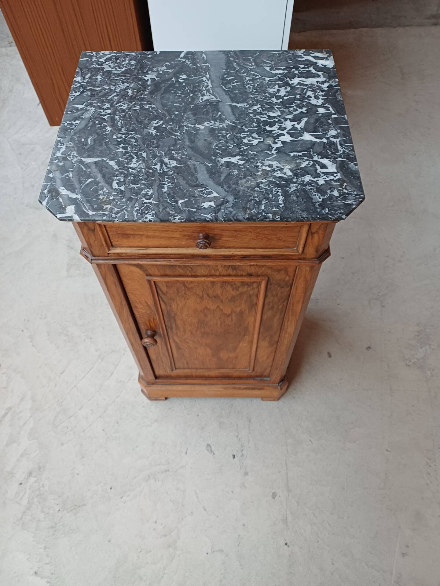 Table de chevet ancienne