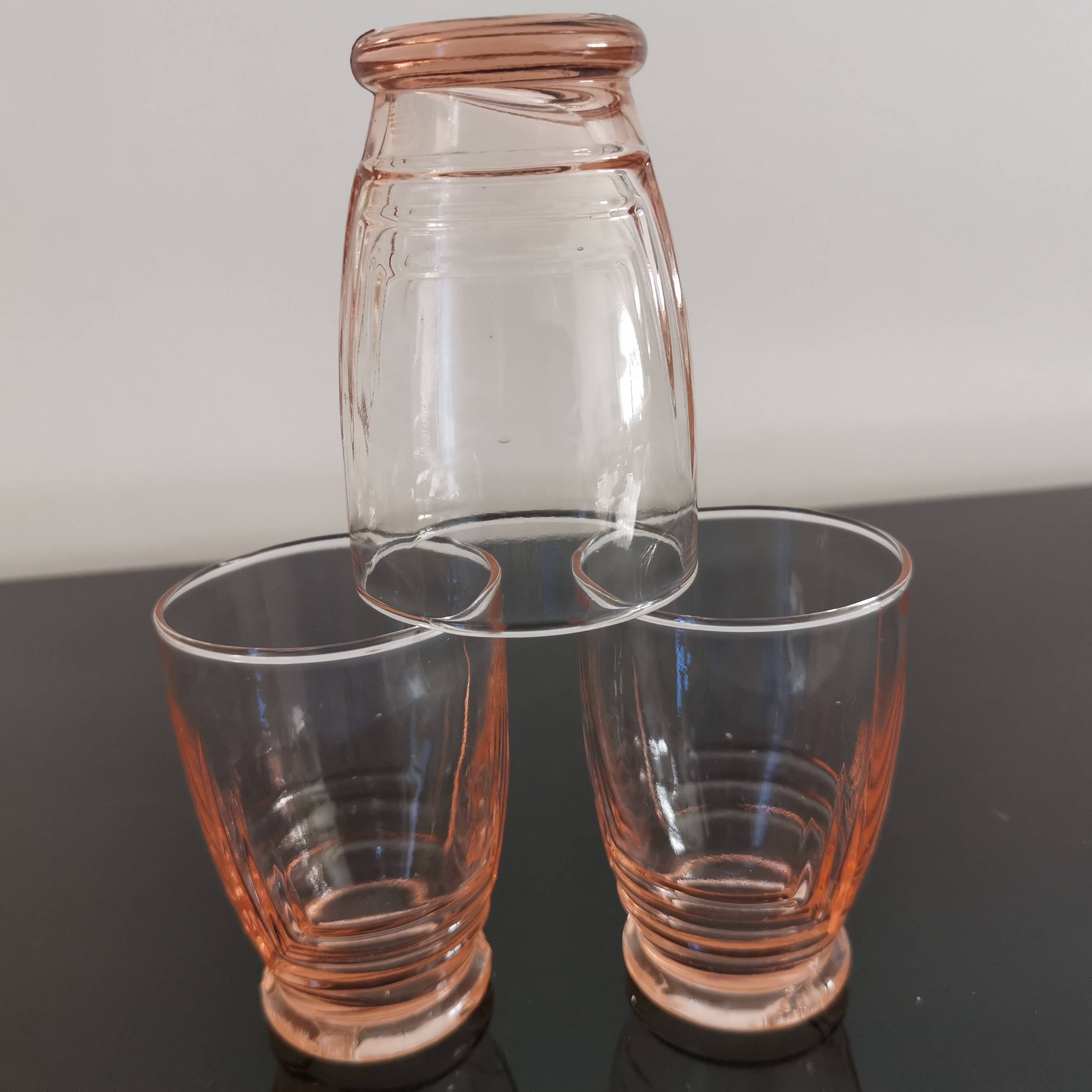 Set of 3 pink smoked glasses in chiseled glass from the 1950s