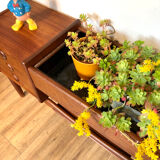 Scandinavian planter