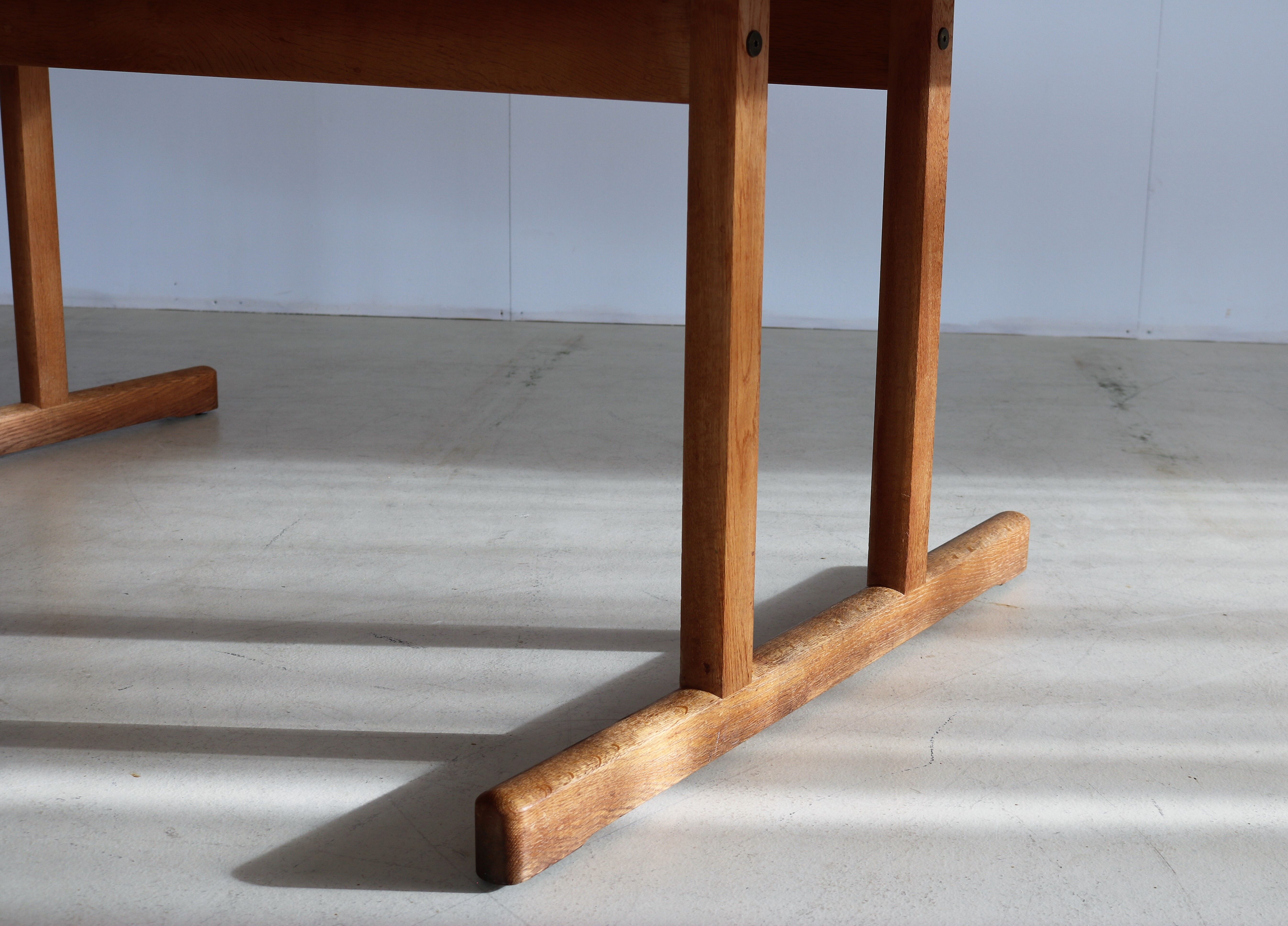 Borge Mogensen model 6286 oak dining table