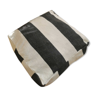 Housse de pouf berbère à rayures noires et blanches