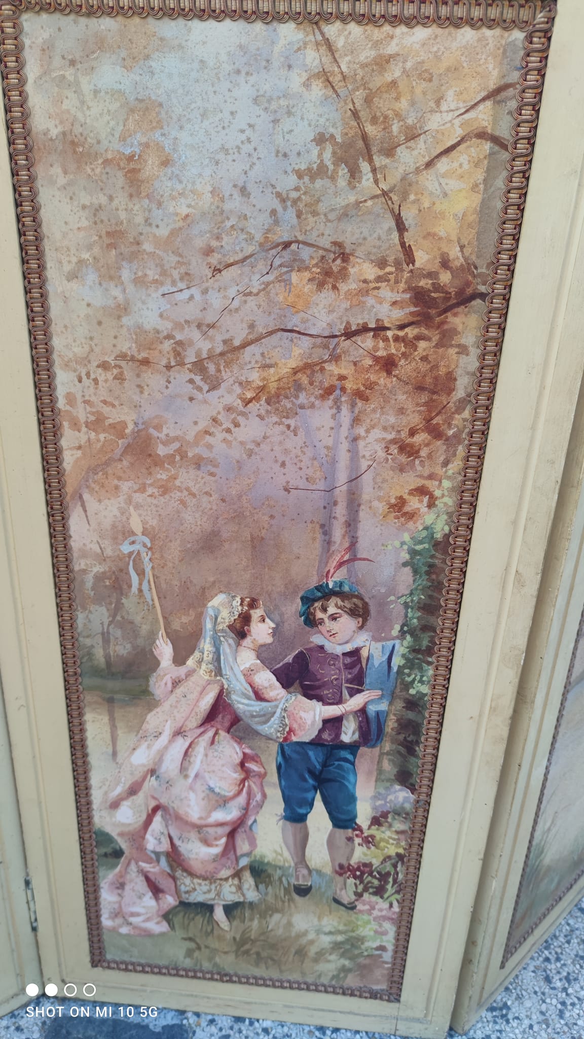 Folding screen or folding screen made of painted wood and painted canvas