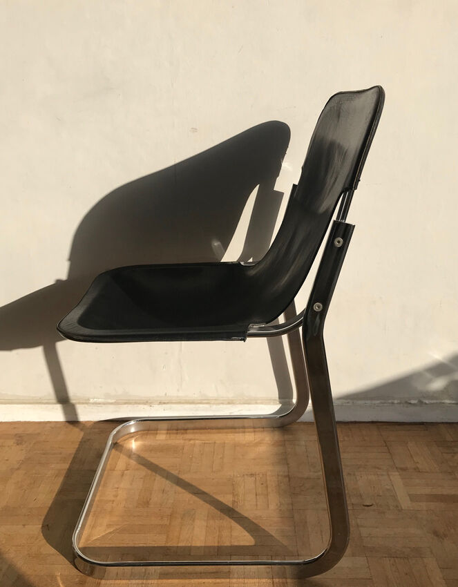 Set of 6 chairs in chrome metal and black leather - 1970
