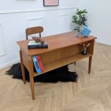 Vintage Scandinavian desk from the 1960s in teak.