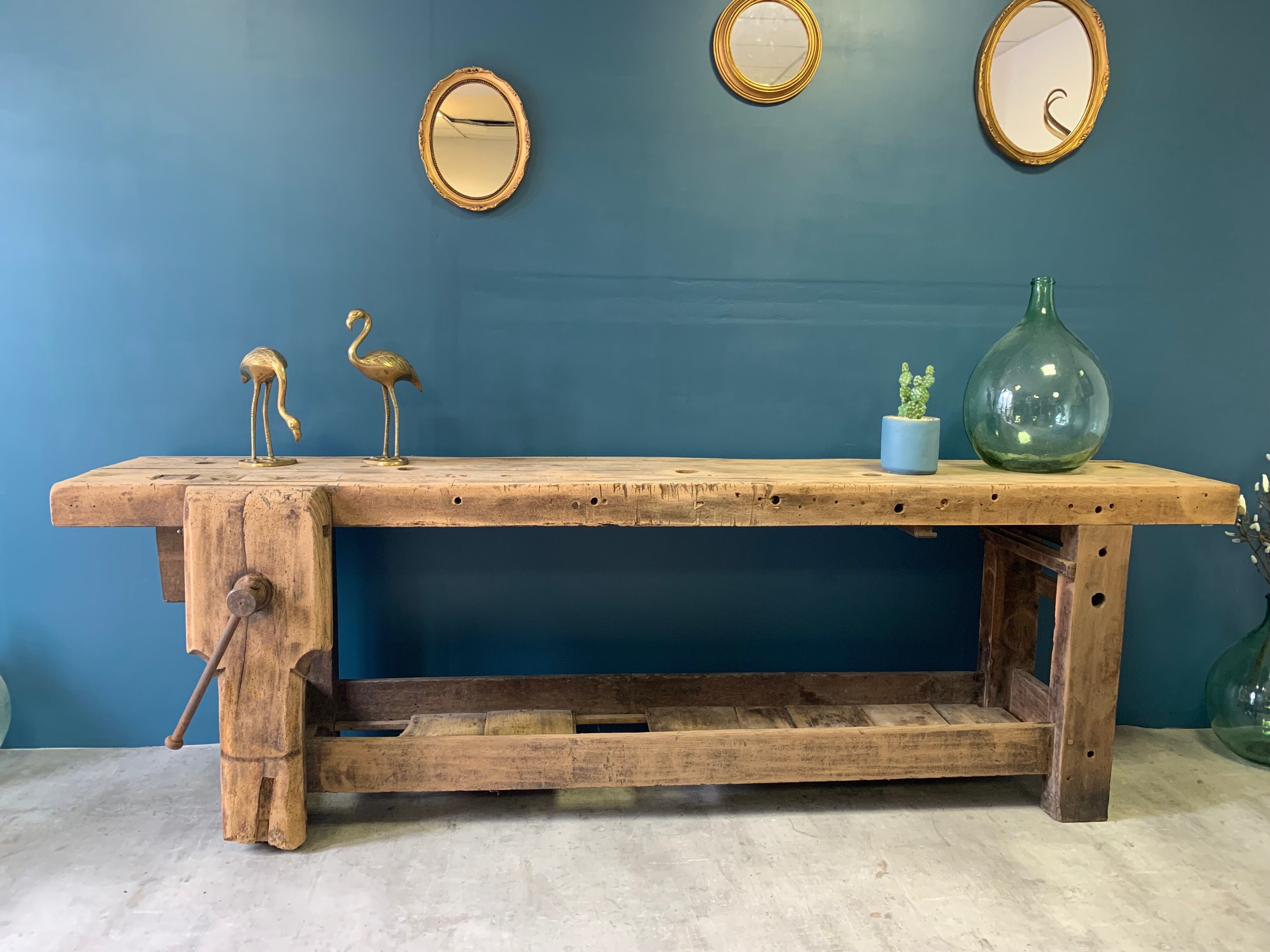 Established vintage carpenter