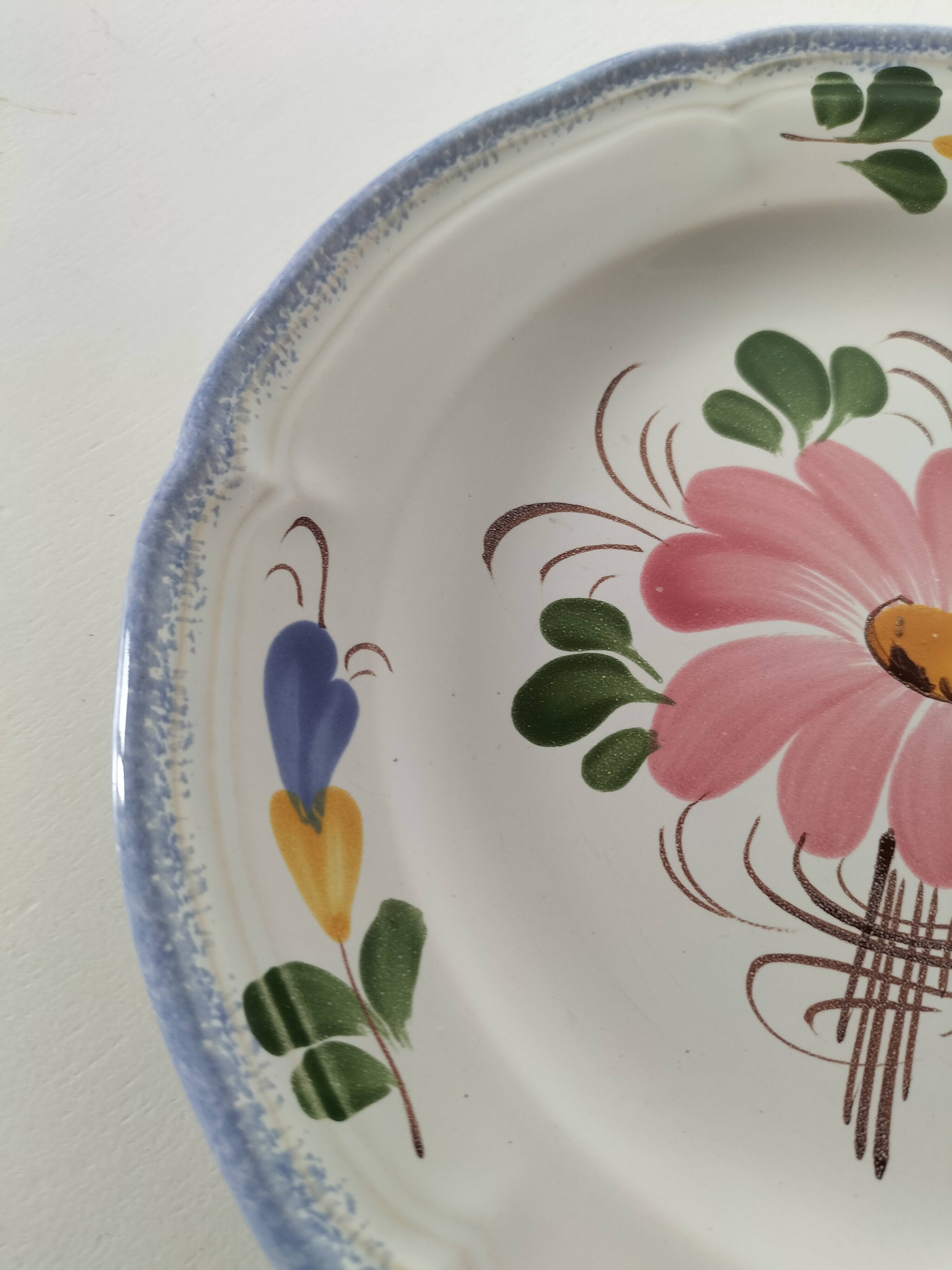 Assiette Faïencerie de Pornic modèle Laken peinte à la main