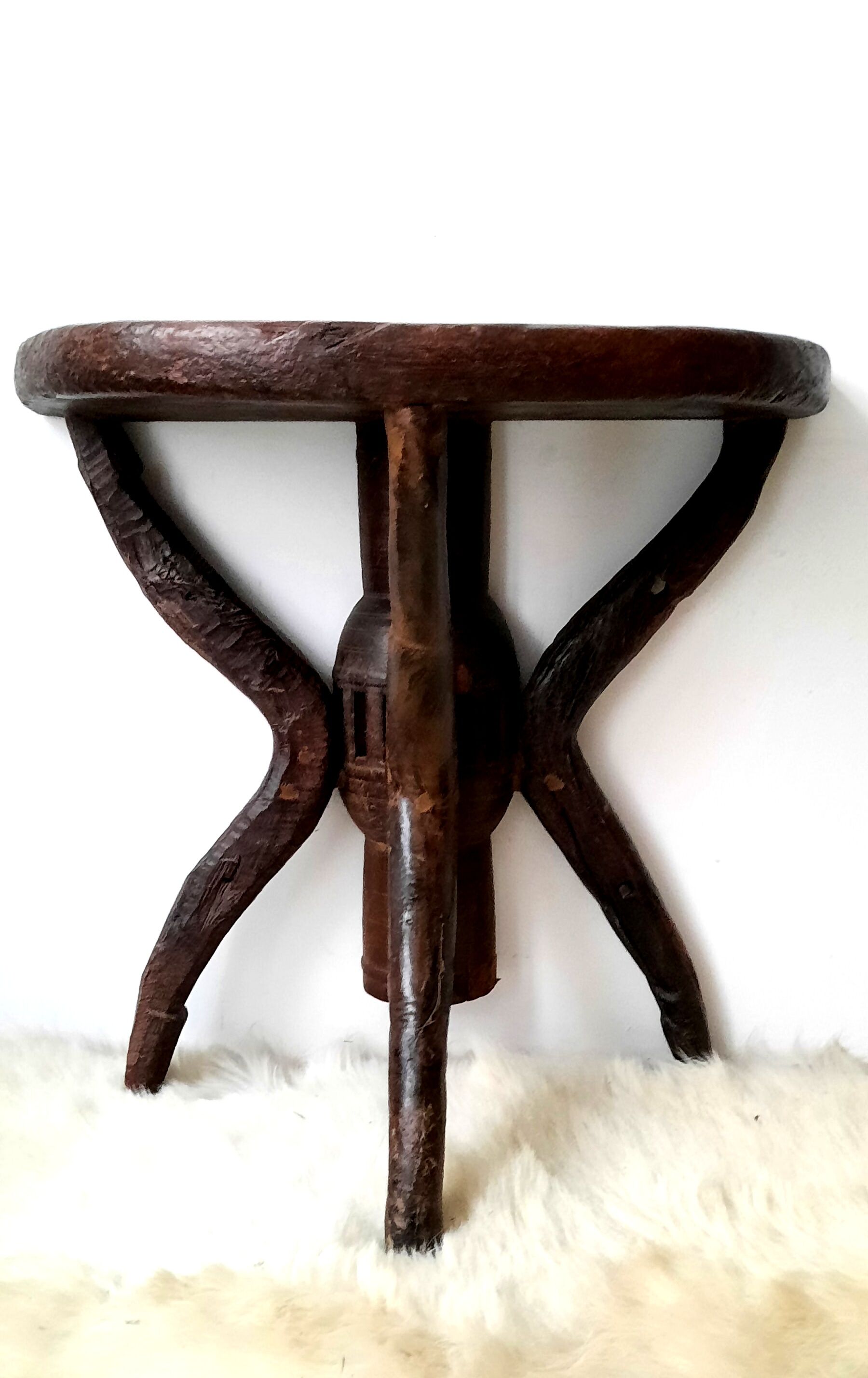 Brutalist style half moon console table in solid teak vintage from the 50s / 60s