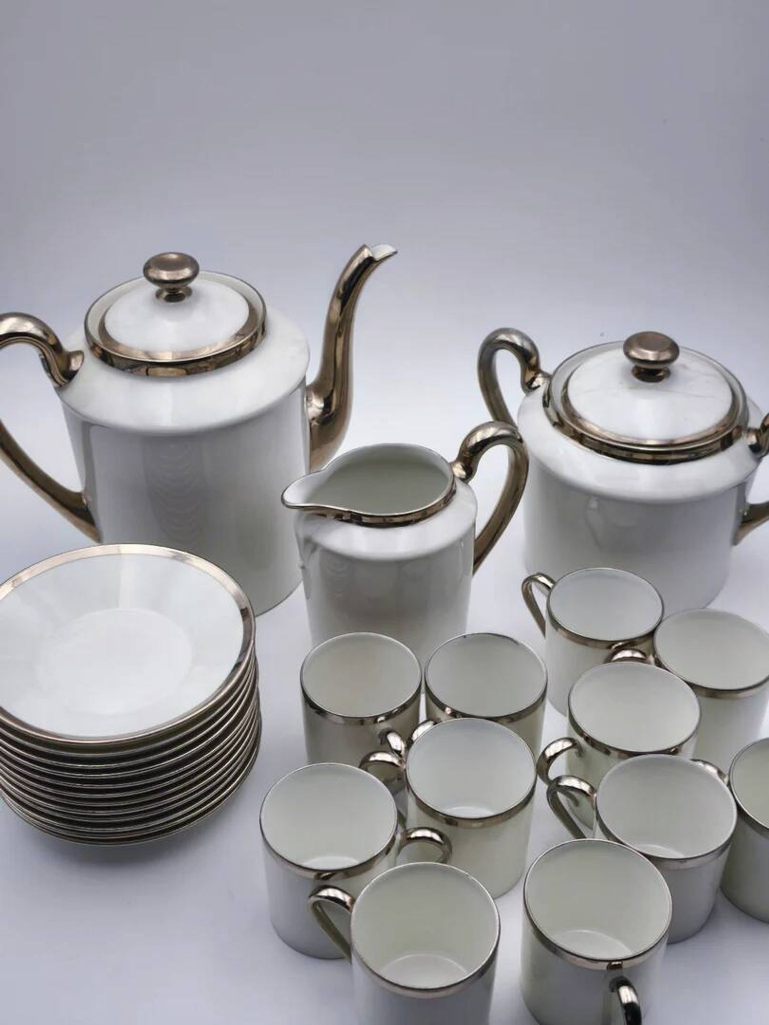 Prestigious coffee service – Bernardaud & Cie (B & Cie) Limoges – 26 pieces