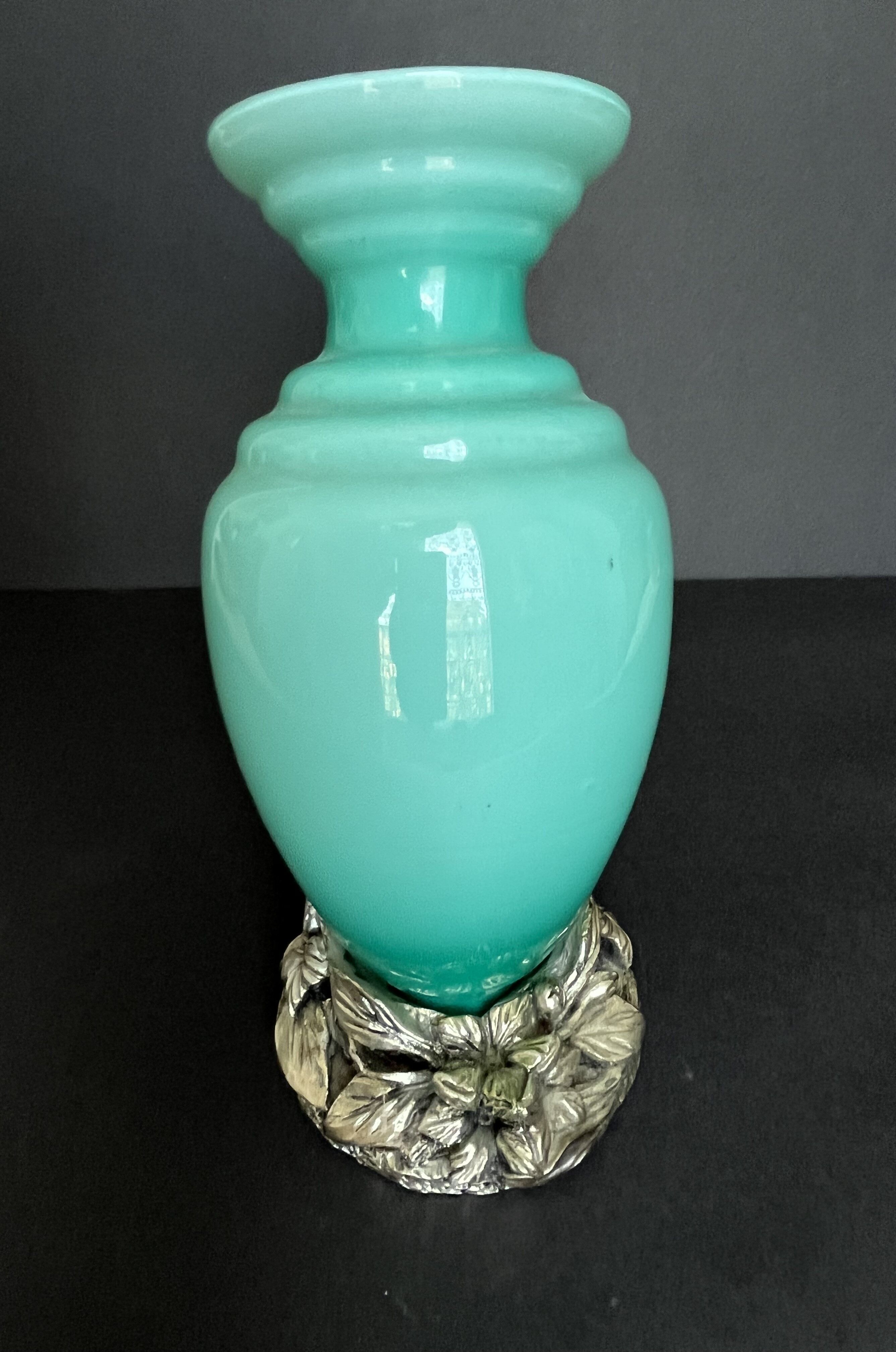 Art nouveau vase in opaline and tin