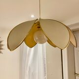 Vintage flower petal suspension