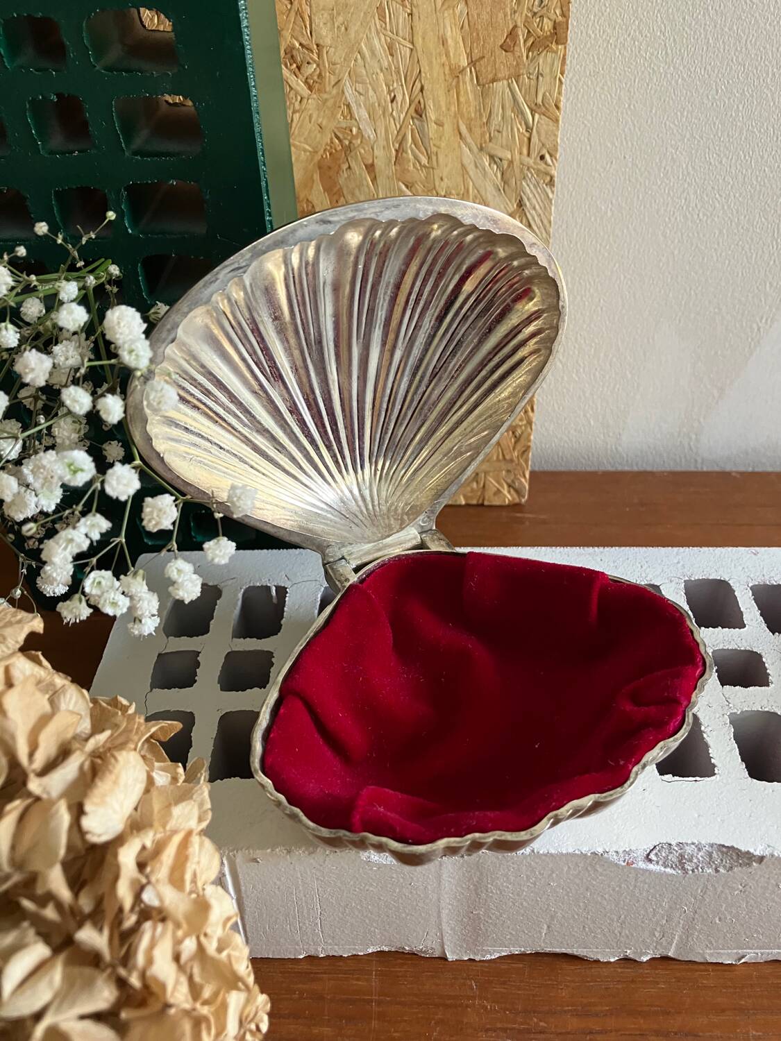 Shell jewelry box