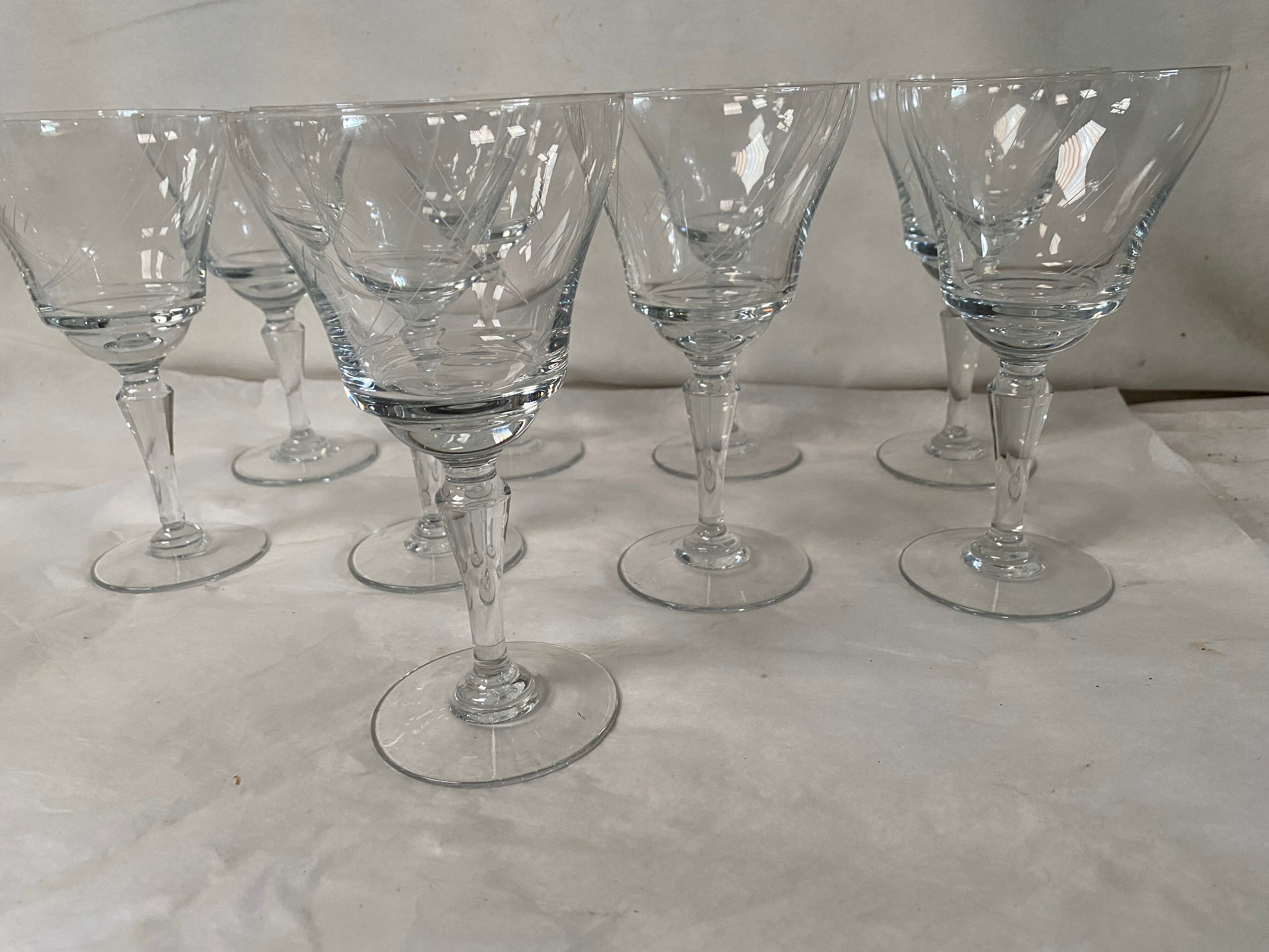 Set of 10 engraved vintage glasses