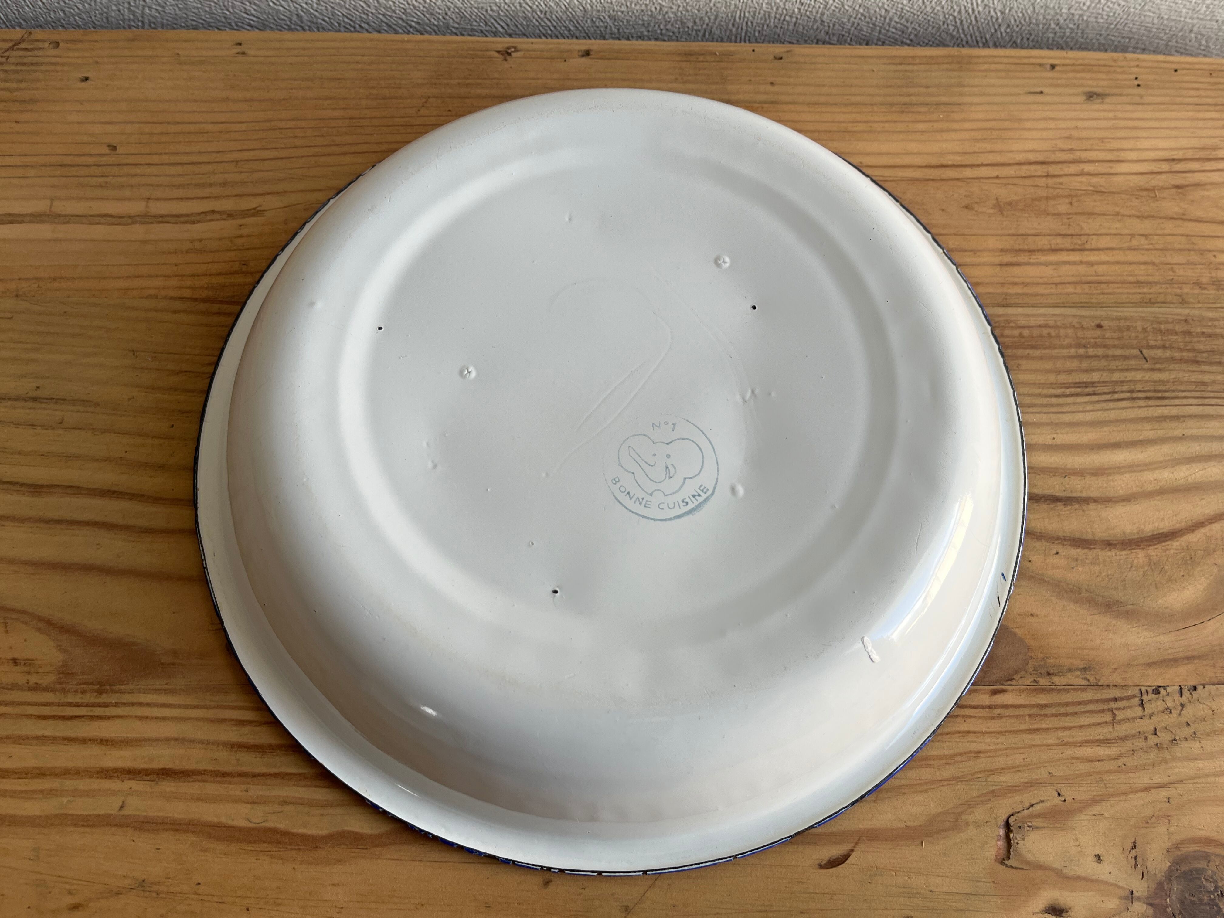 Enamelled dish vintage flowers