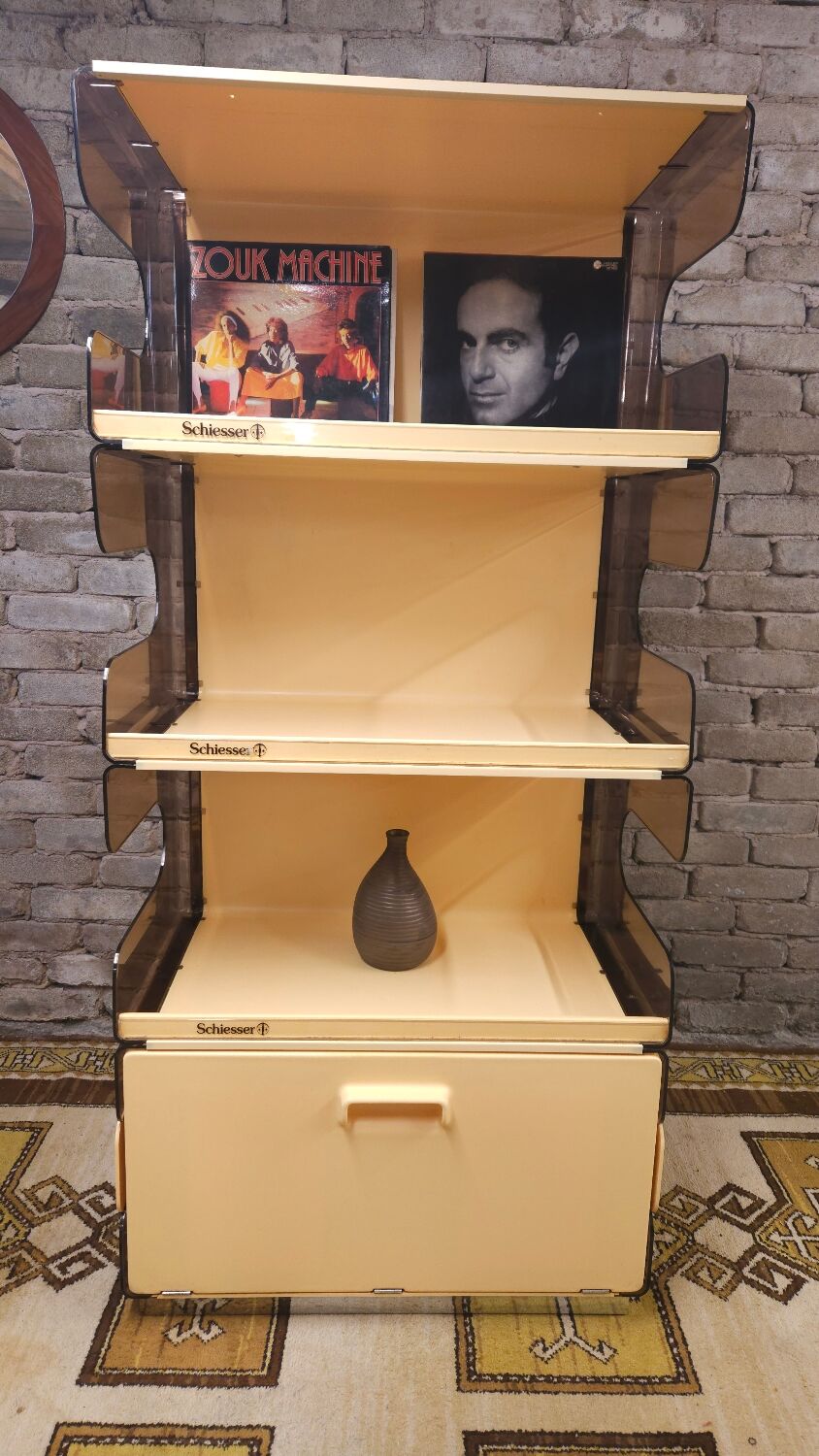 Étagère bibliothèque plexi fumé 1970