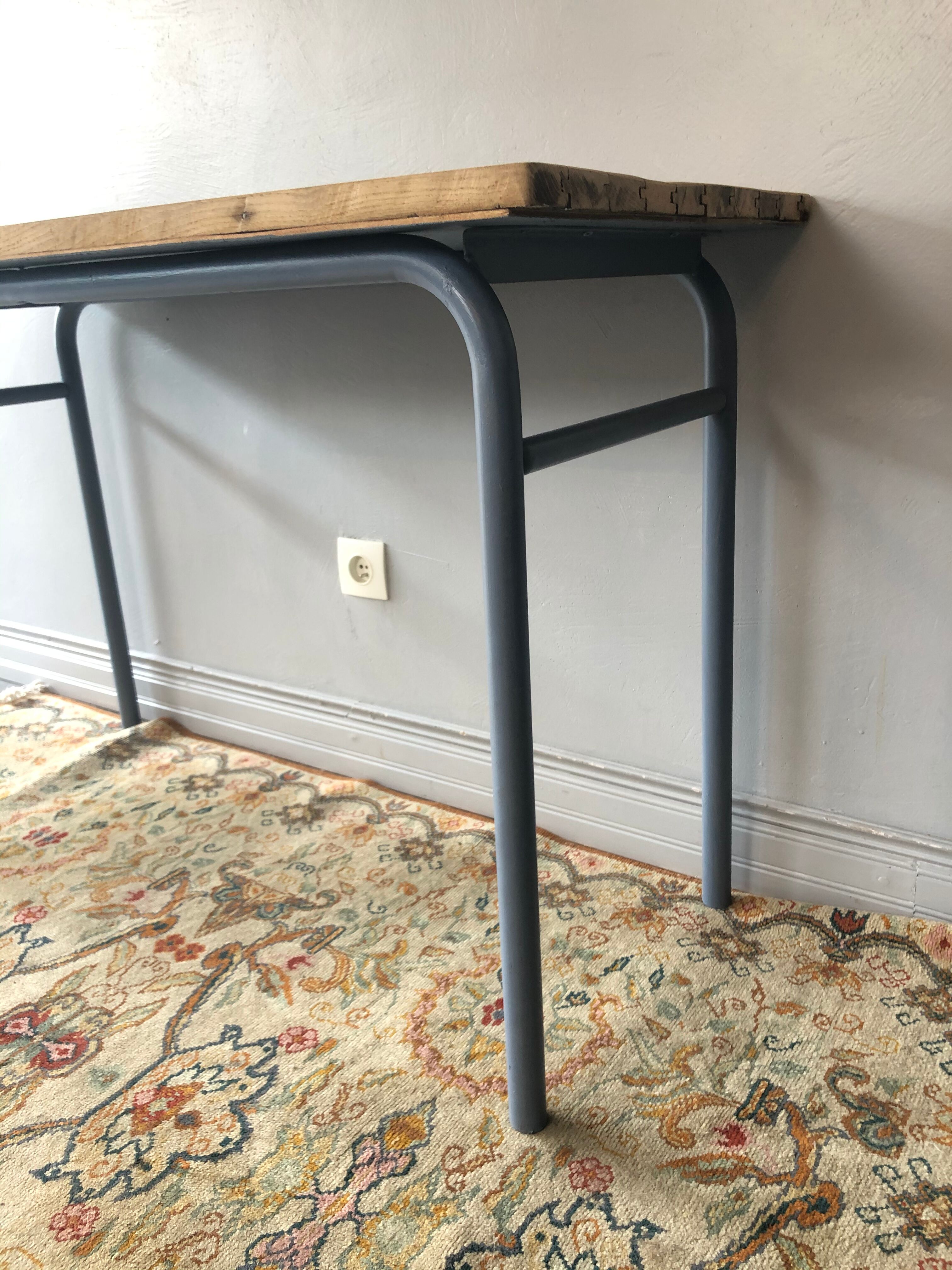 Former schoolboy office