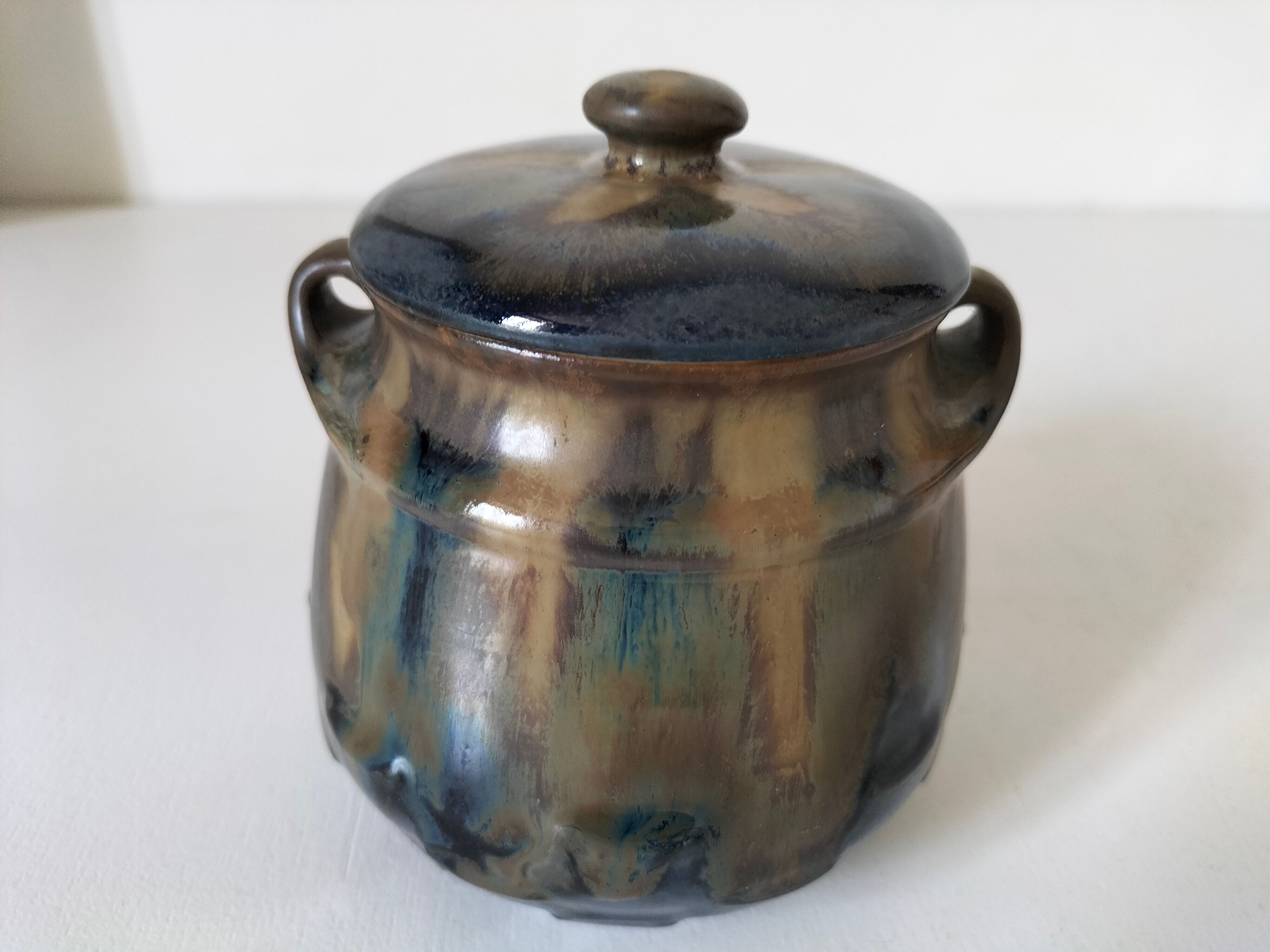 Sucrier en grès flammé Denbac signé – reflets bleu nuit et bronze