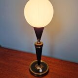 Lampe de table en métal laqué noir et verre satiné blanc, années 1950