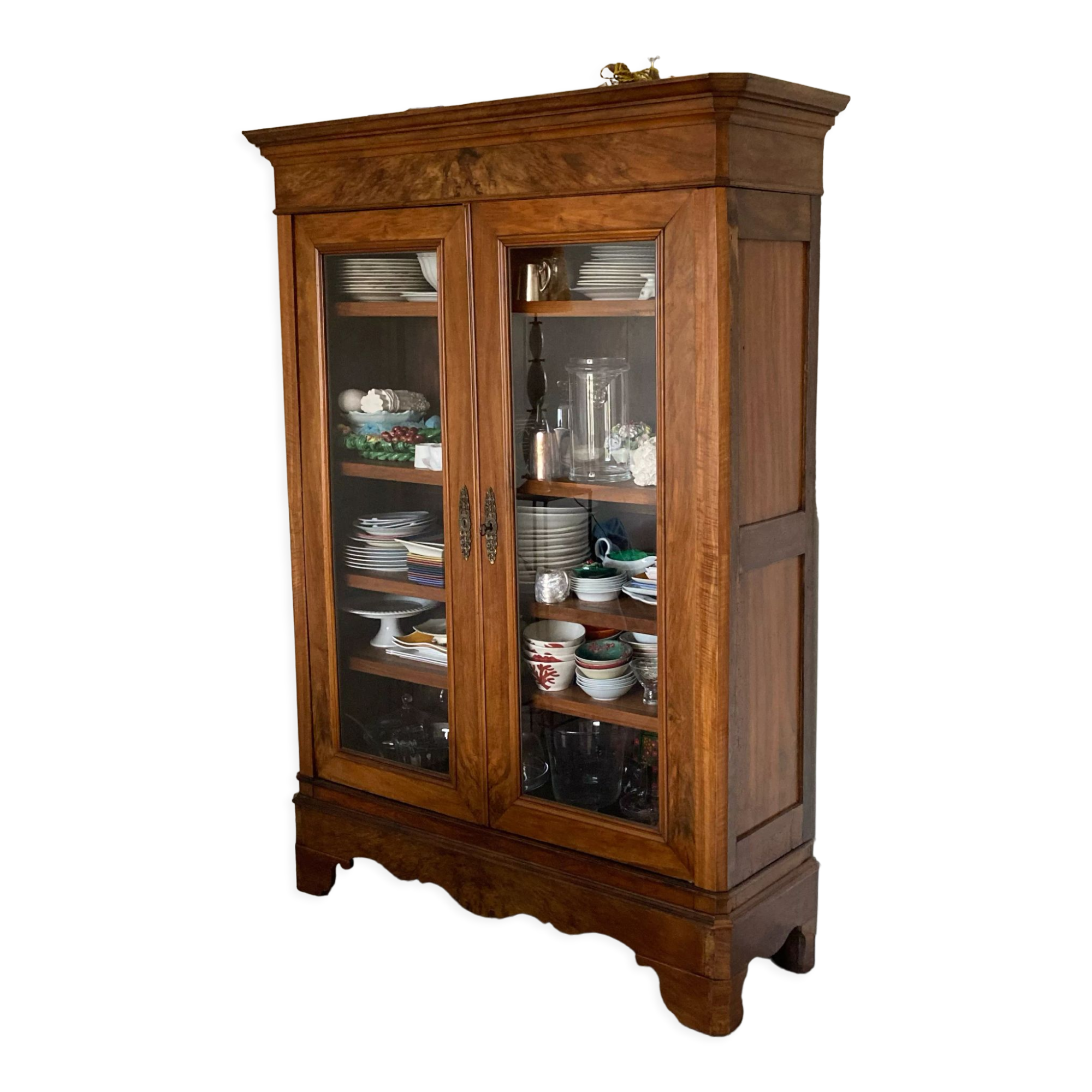 Showcase vessel or bookcase