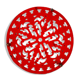 Metal underside
