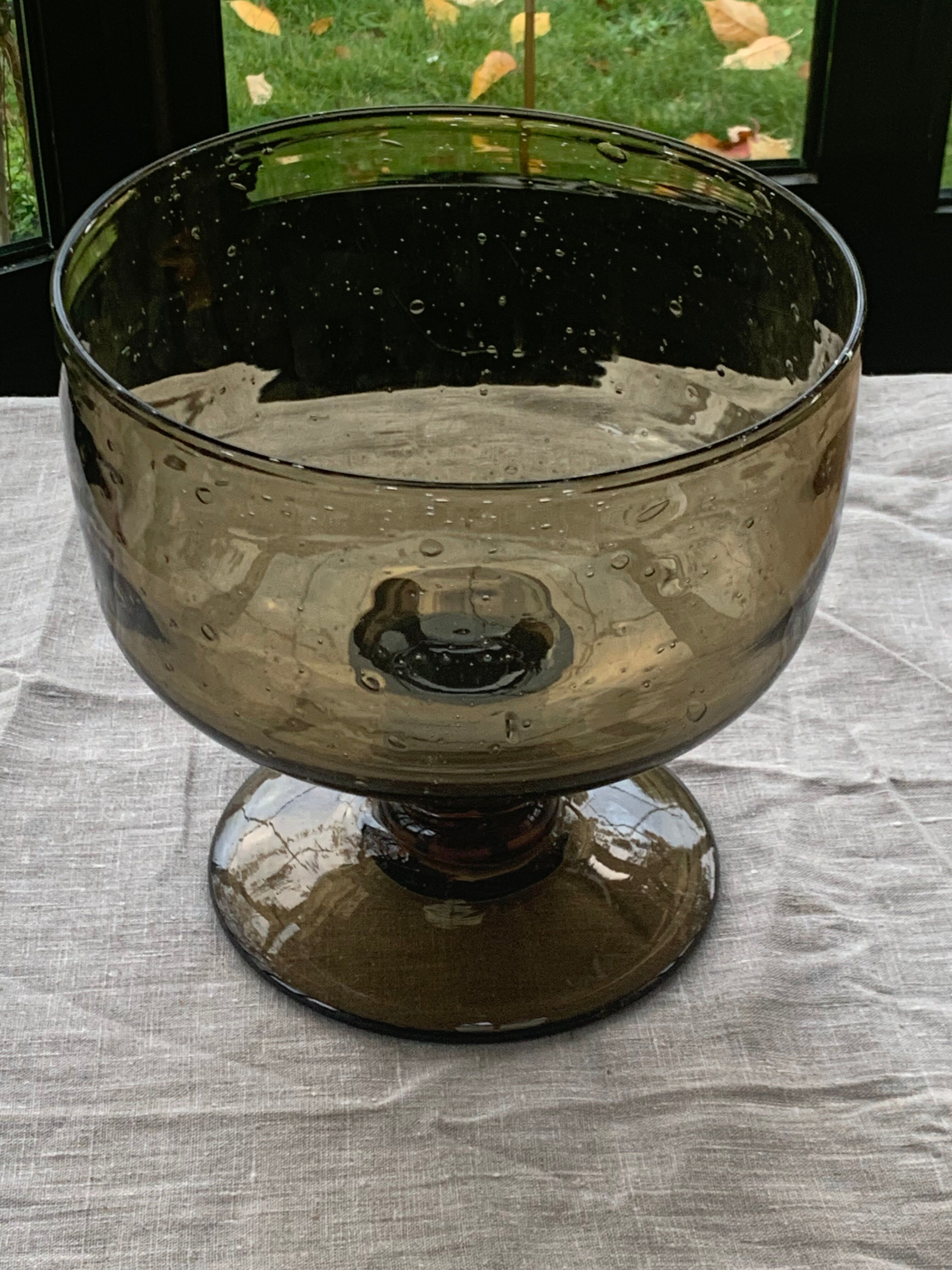 Fruit cup in brown blown glass the vintage France rocker