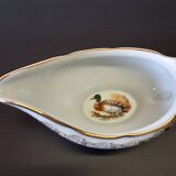 Very pretty porcelain sauceboat from Vierzon in very good condition.