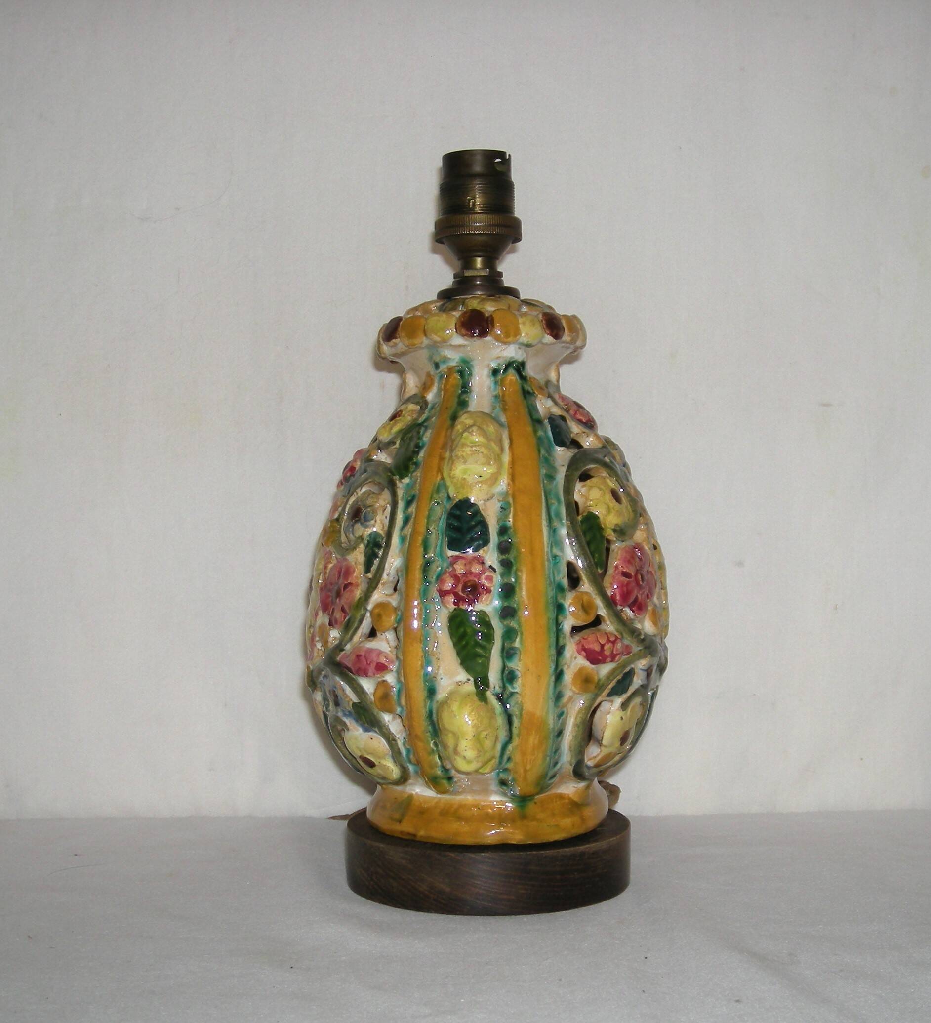 Openwork porcelain lamp base - Italy from the 1920s