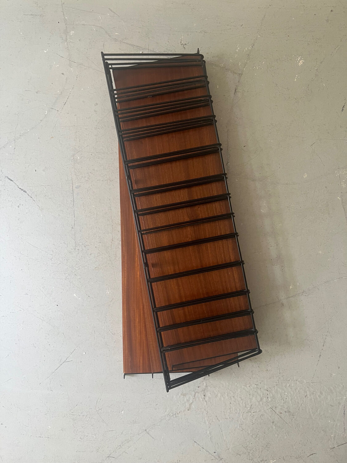 Scandinavian wall bookcase 3 teak shelves, tomado Holland 1970