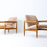 Ensemble de deux fauteuils danois en tissu rose