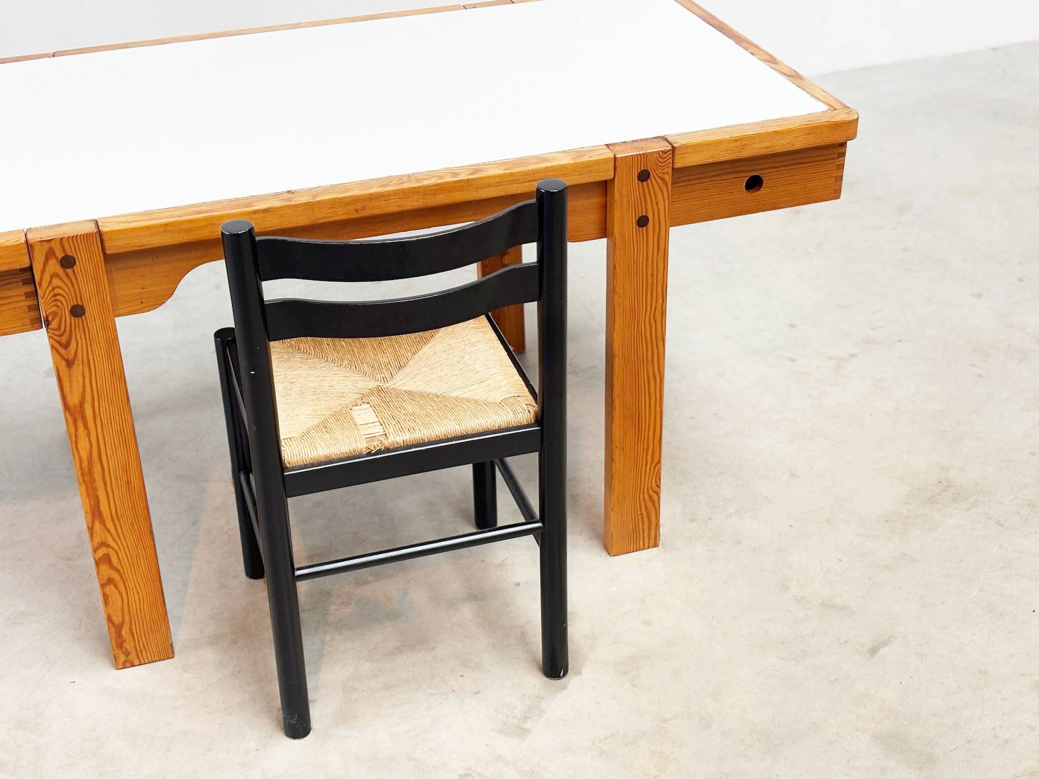 Bureau en pin original des années 1970