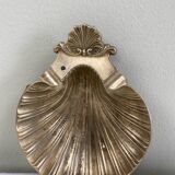 Shell pocket emptier