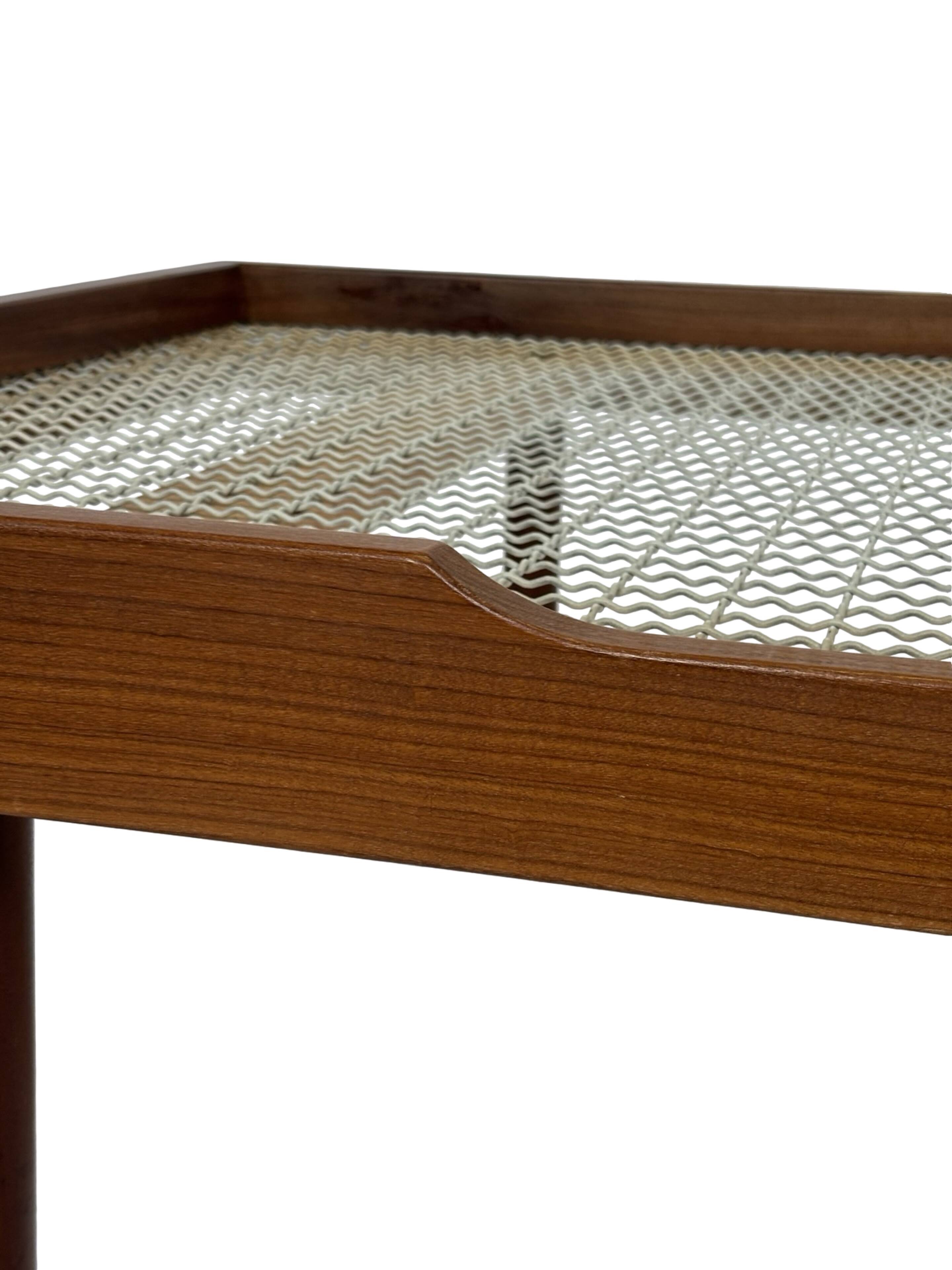 Vintage daybed minimalist design in Teak 1960s