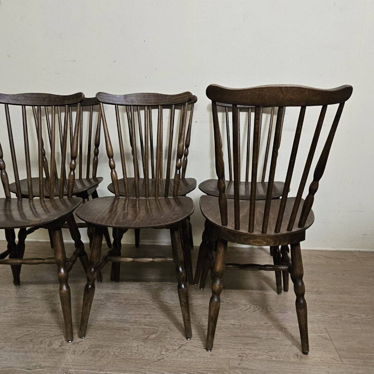Set of 6 wooden chairs – bistro style - western / vintage