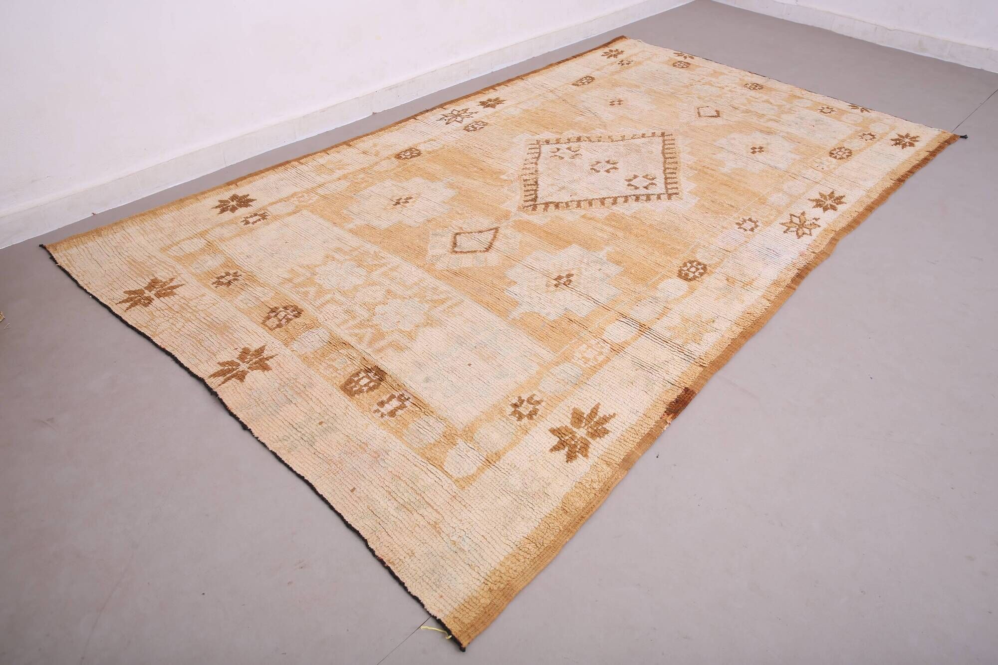 Yellow Vintage Moroccan Rug 181 x 314 cm, Berber Wool Rug, Bohemian Rug