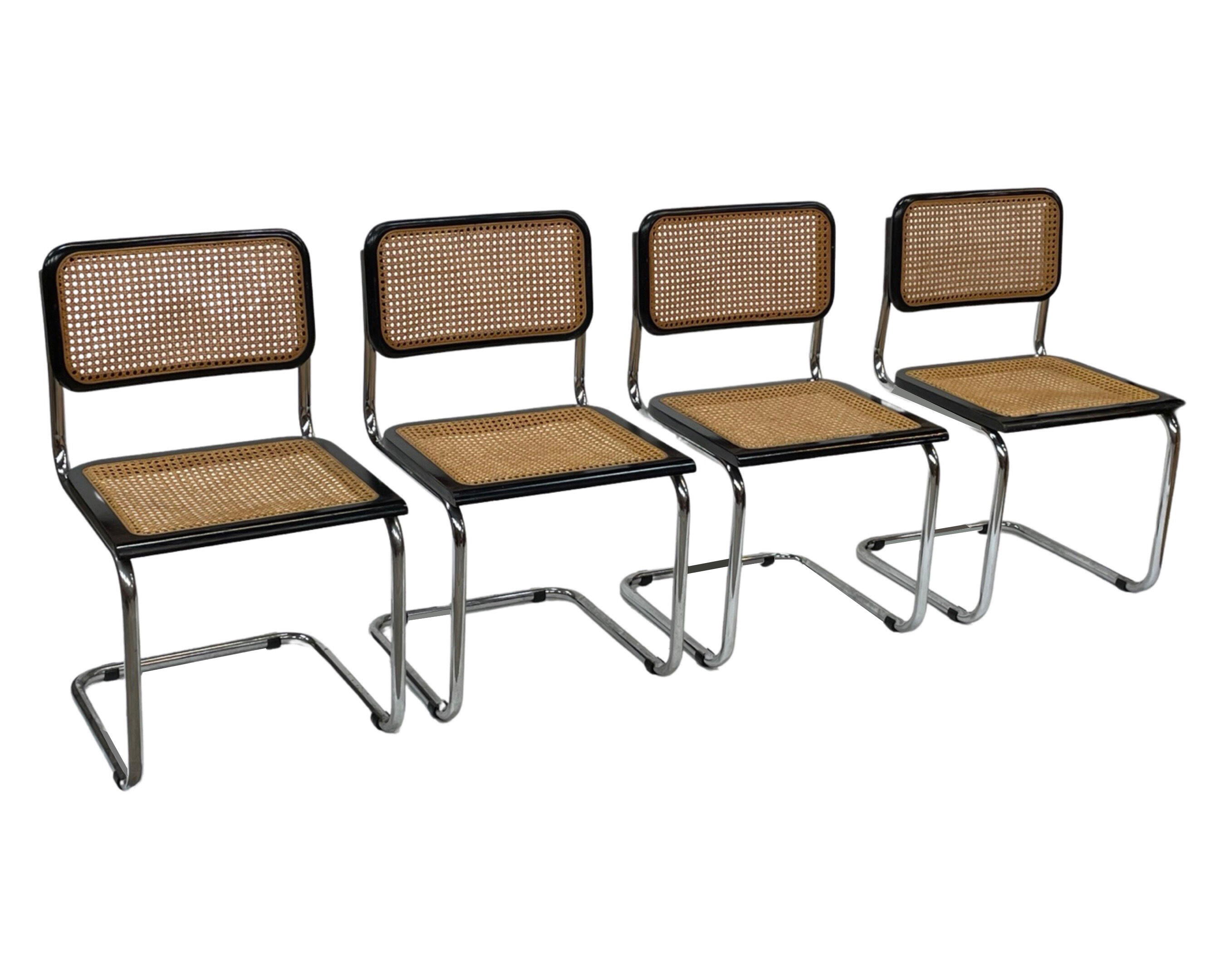 Set of 4 vintage chairs model Cesca B32 in black and chrome