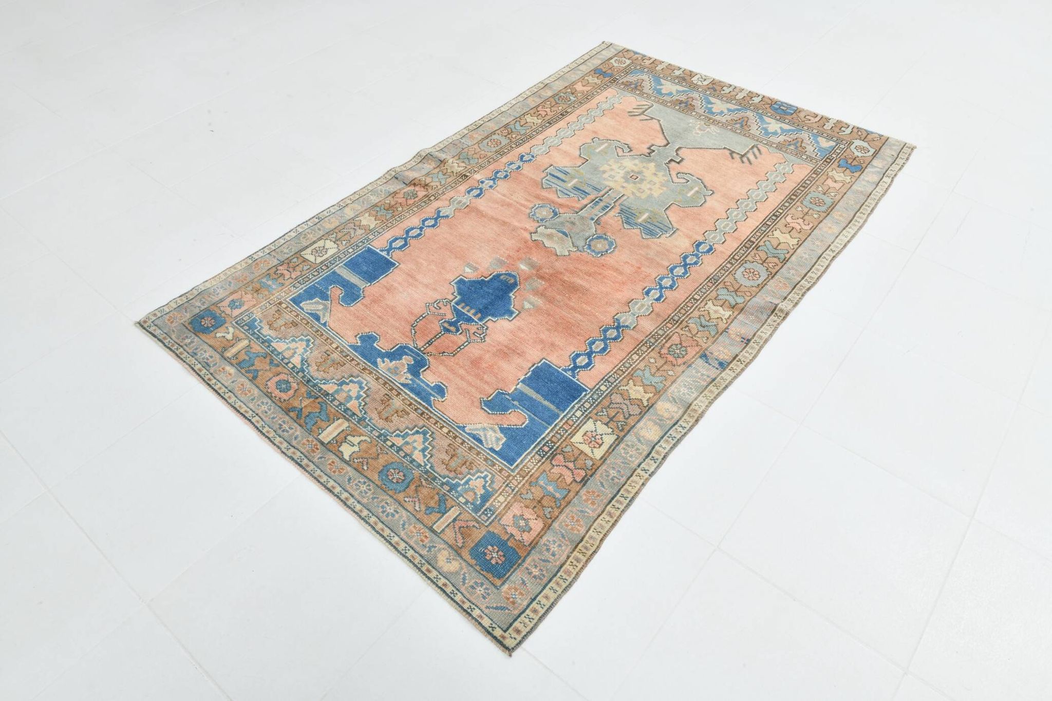 Salmon & Navy Blue Vintage Persian Rug, 131x218 Cm