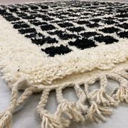 Handmade traditional pure wool rug size 2/3 m
