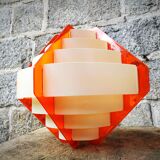 Vintage geometric suspension