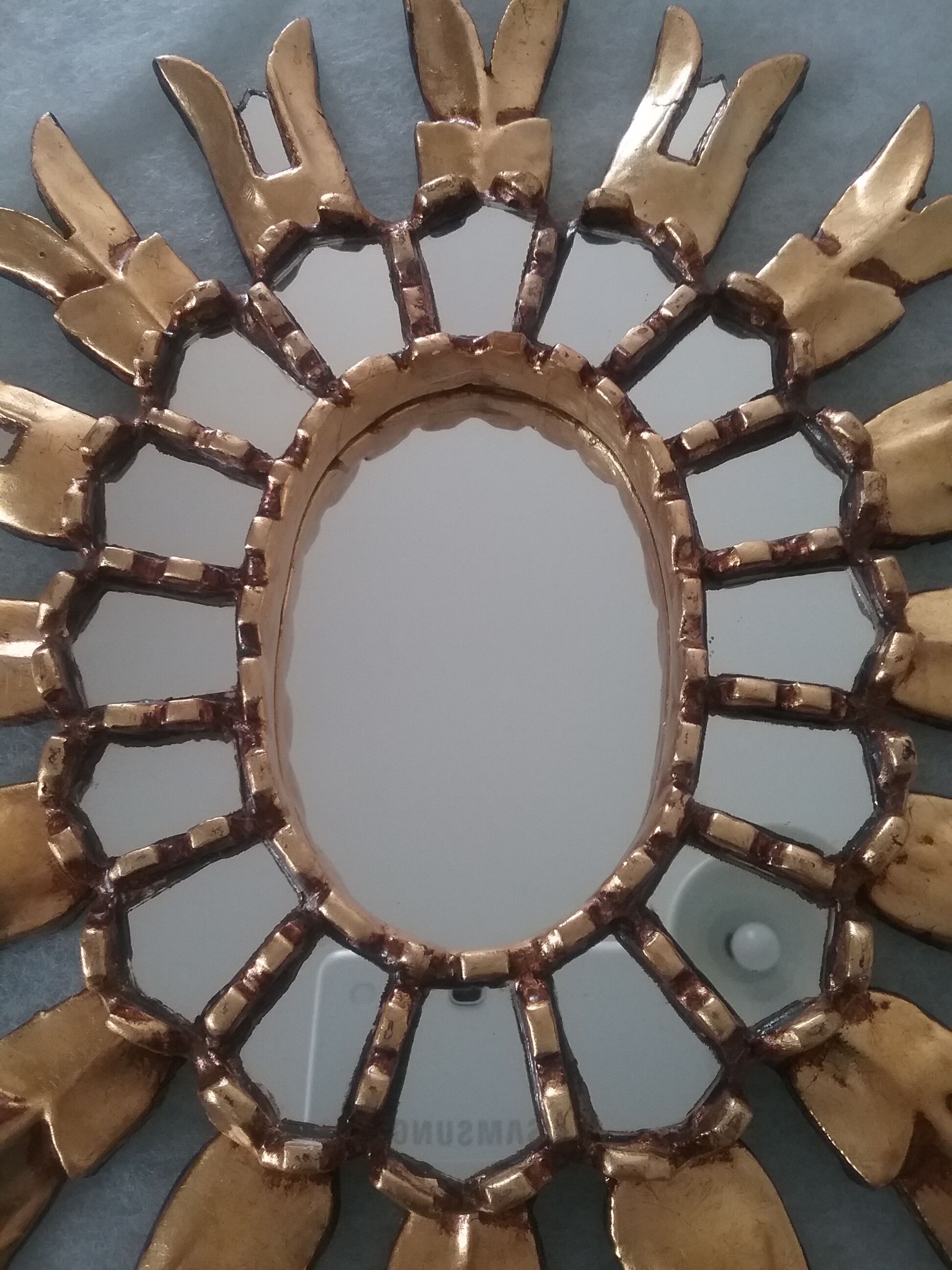 Closed-wall edify sun mirror 36x33cm