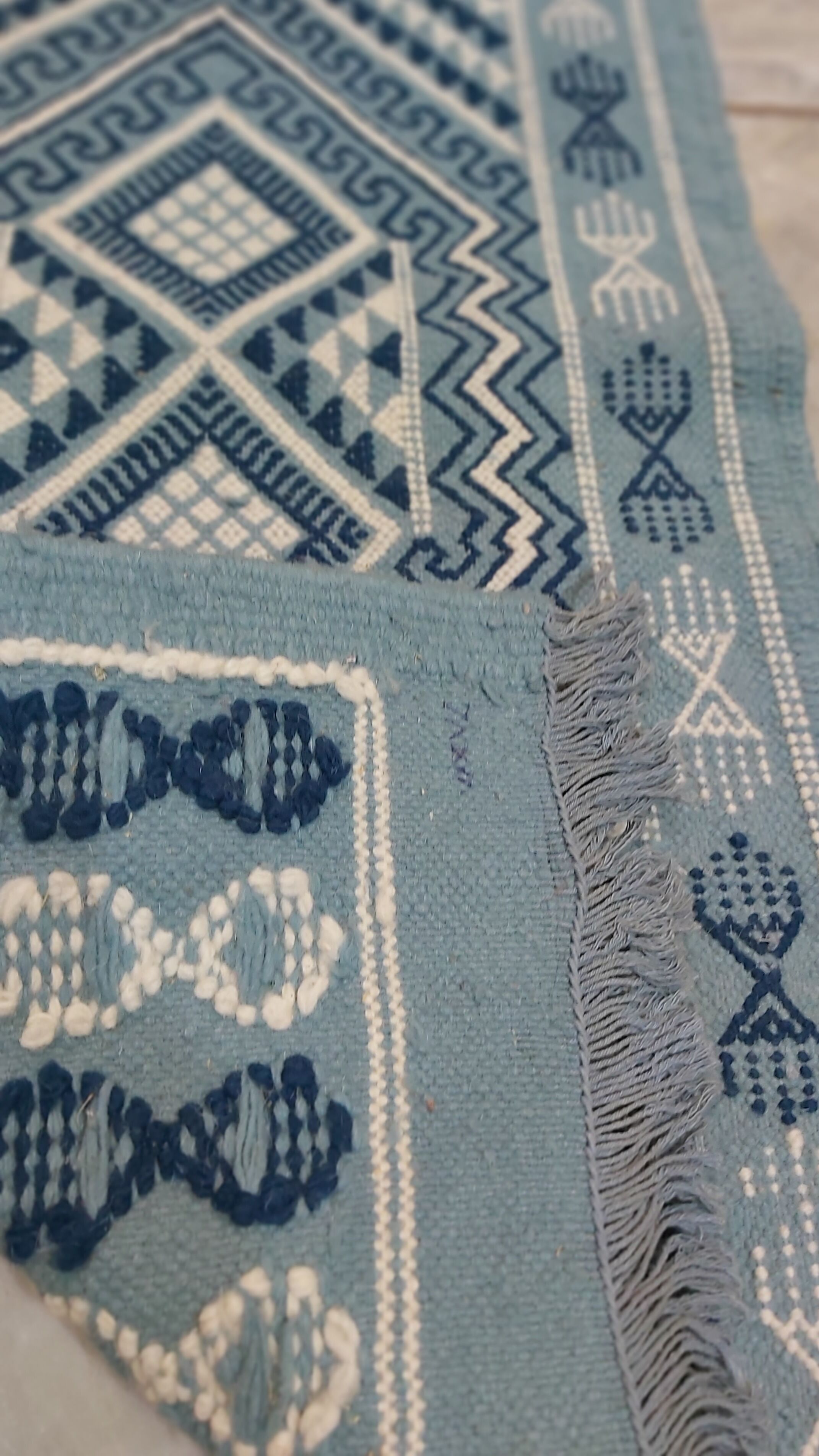 Traditional handmade blue and white kilim carpet 50x100cm