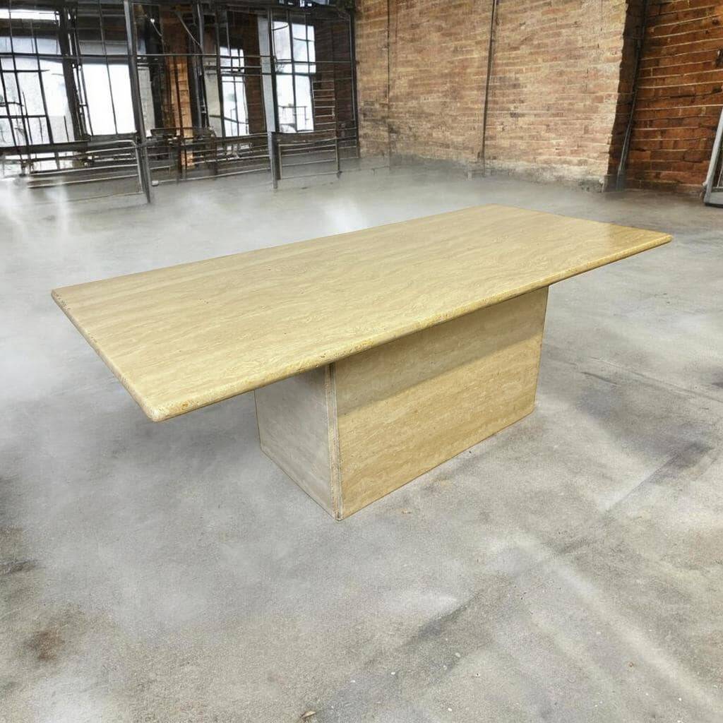 Table basse vintage en pierre