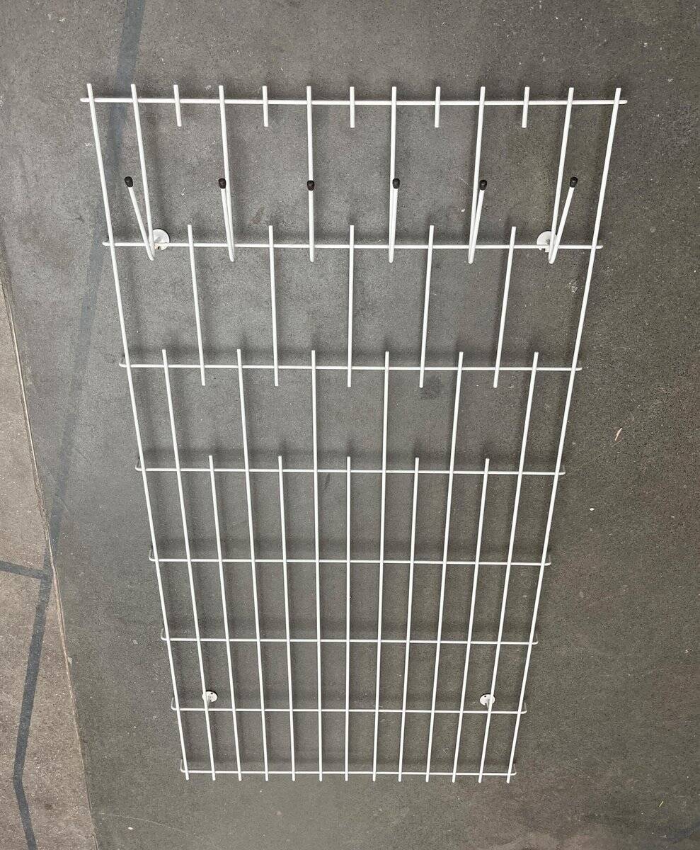 Minimalist German rope coat rack from the mid-century, 1960s.