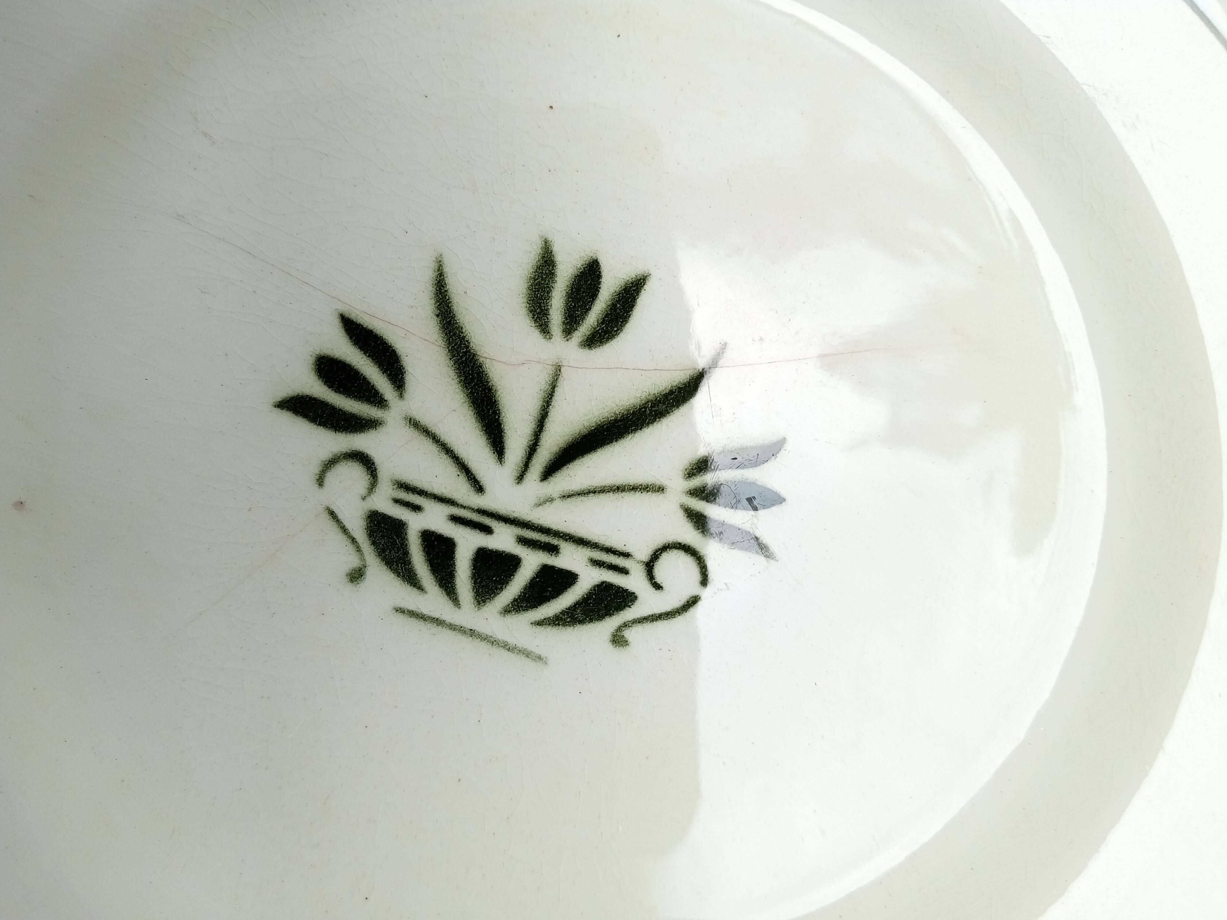 12 Terre de Fer Marmoz dessert plates