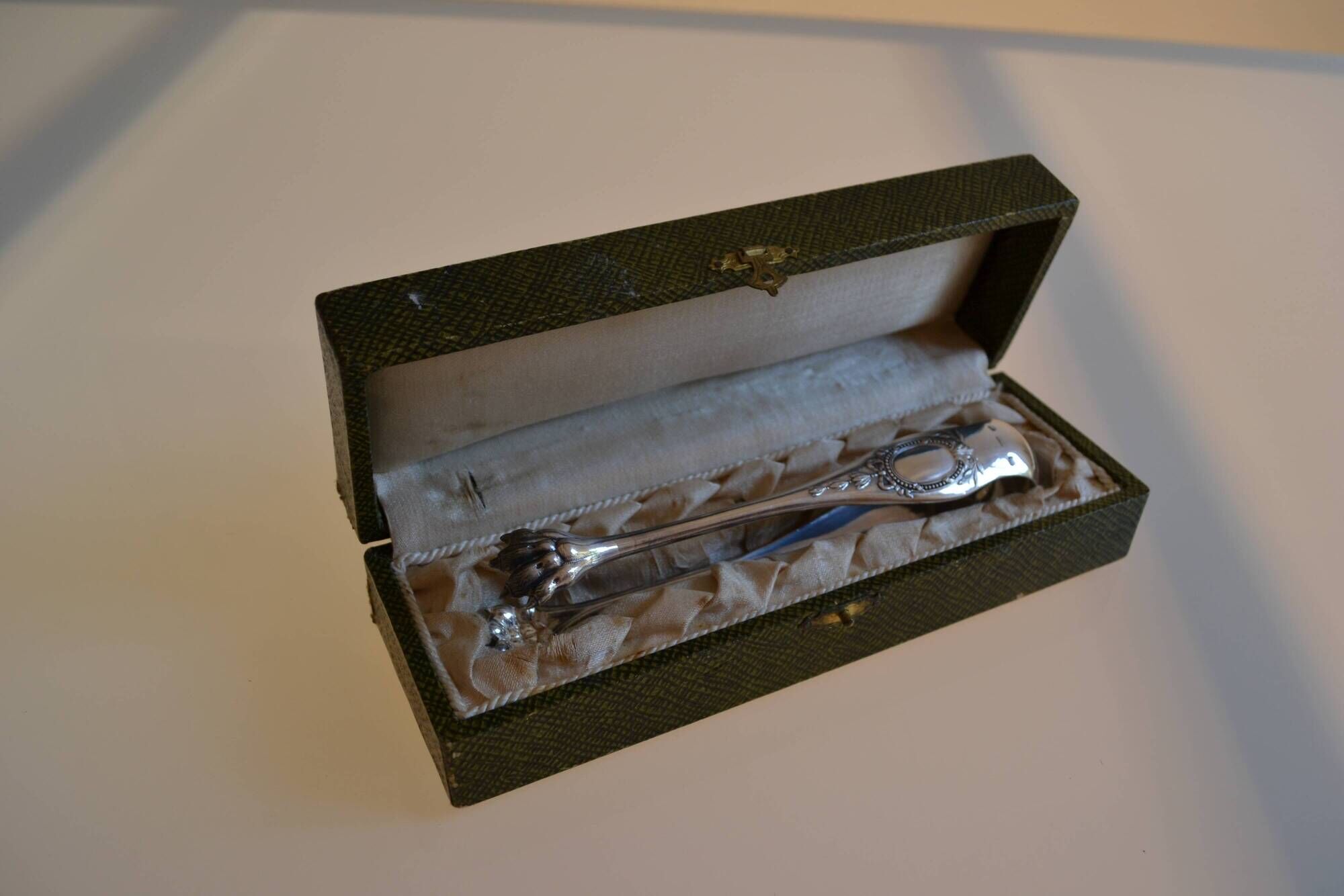 SFAM silver metal sugar tongs lion pasta model